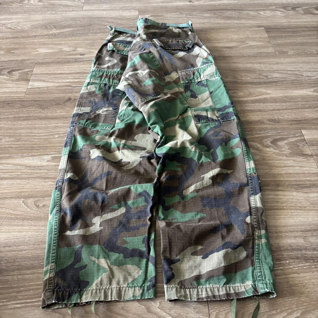 Vintage Crazy Vintage Y2K/2000s Military Camo Streetwear Cargo Pants! 31x29 Size US 31 - 4 Thumbnail