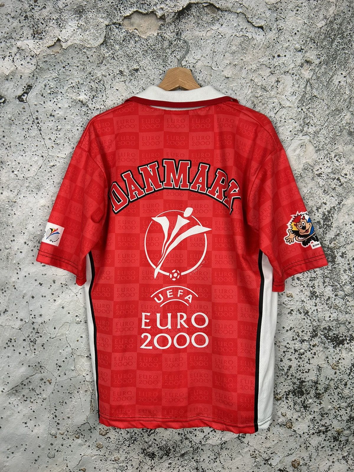 Vintage Vintage Euro 2000 Denmark Soccer Jersey Football World Cup Size US L / EU 52-54 / 3 - 4 Thumbnail