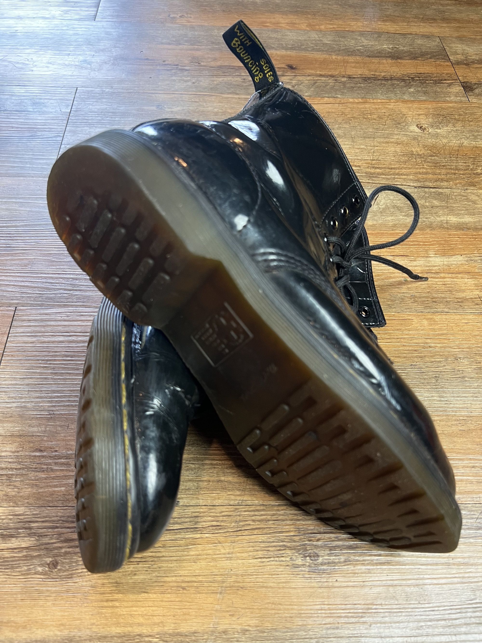 Dr. Martens Dr. Martens 1460 Black Shiny Patent Leather 8-Eye Boots Size US 9 / EU 42 - 9 Thumbnail