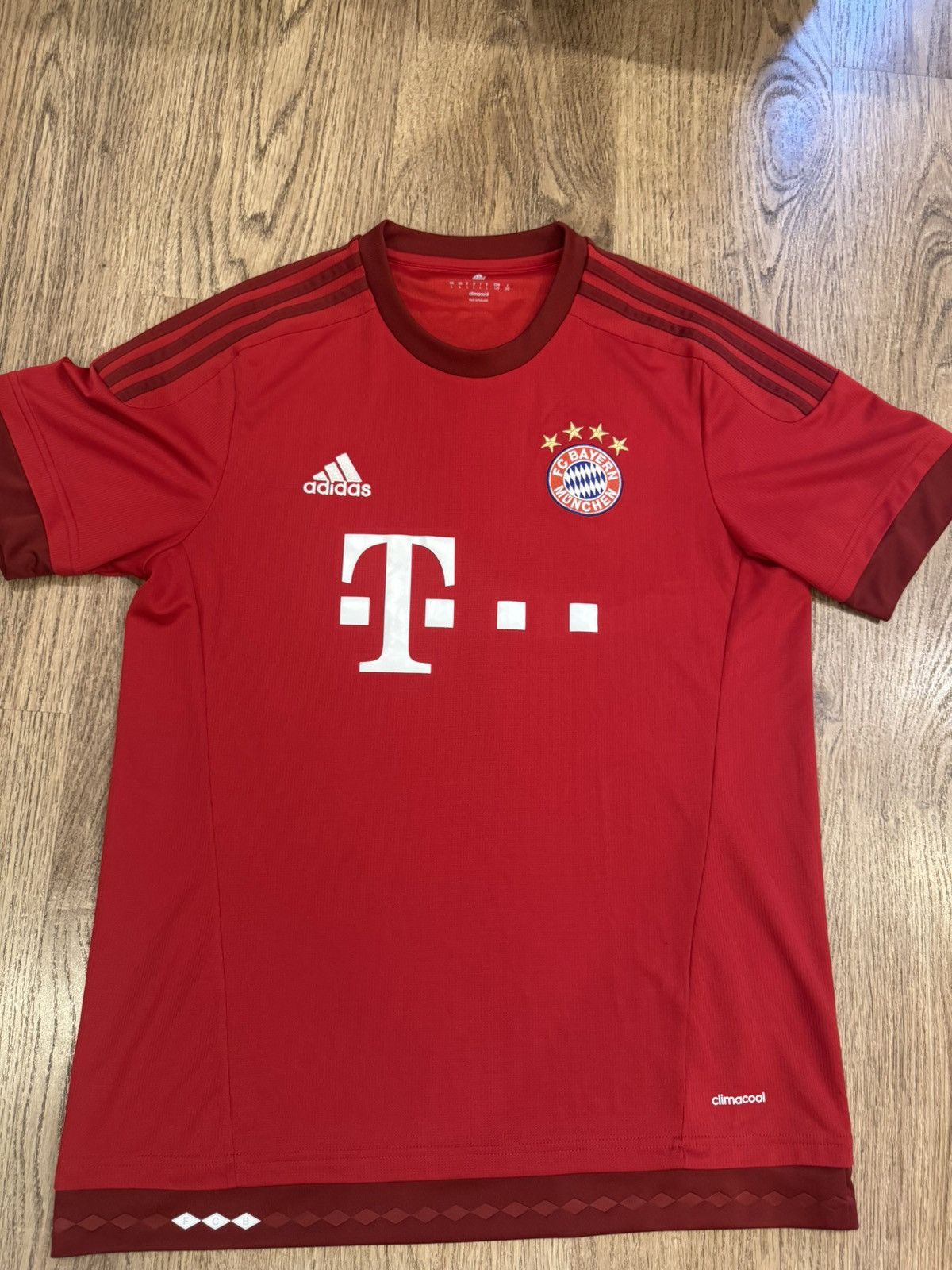 Adidas BAYERN MUNICH 2015 2016 HOME FOOTBALL SHIRT ADIDAS SIZE L Size US L / EU 52-54 / 3 - 1 Thumbnail