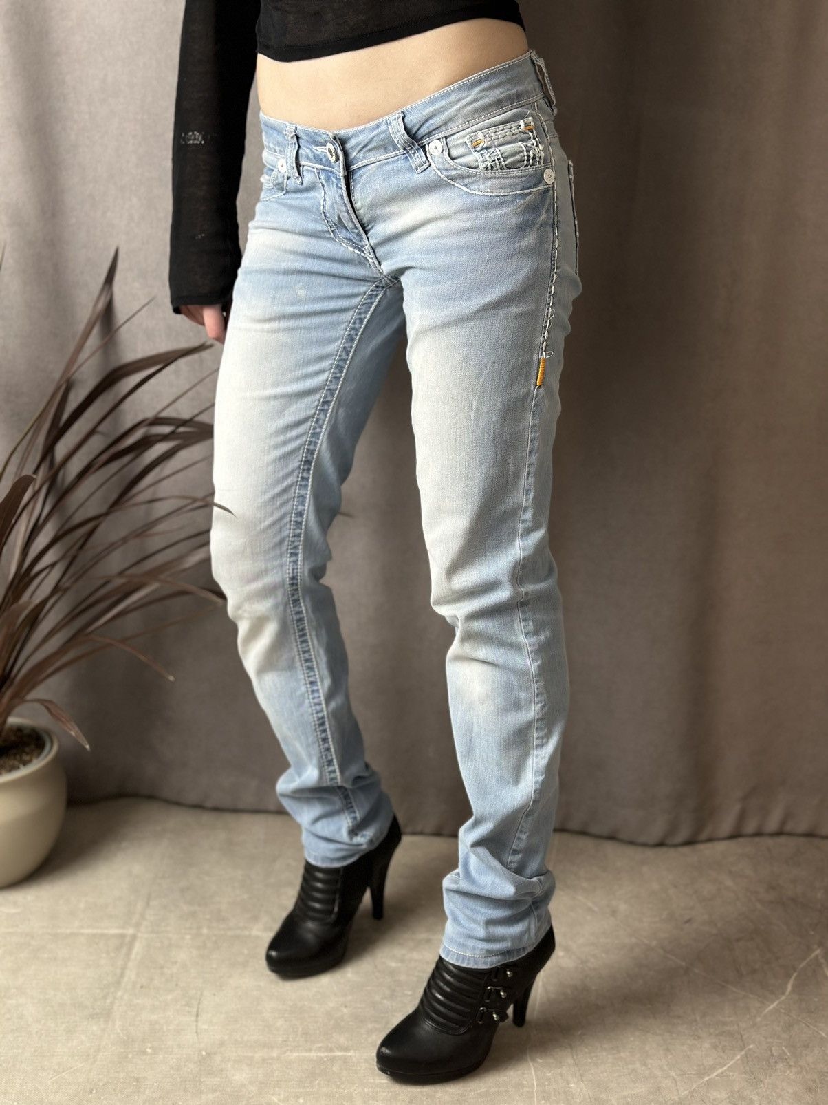 True Religion Vintage True Religion Slim Pants Distressed Y2k Japanese GOA Size 27" / US 4 / IT 40 - 2 Thumbnail