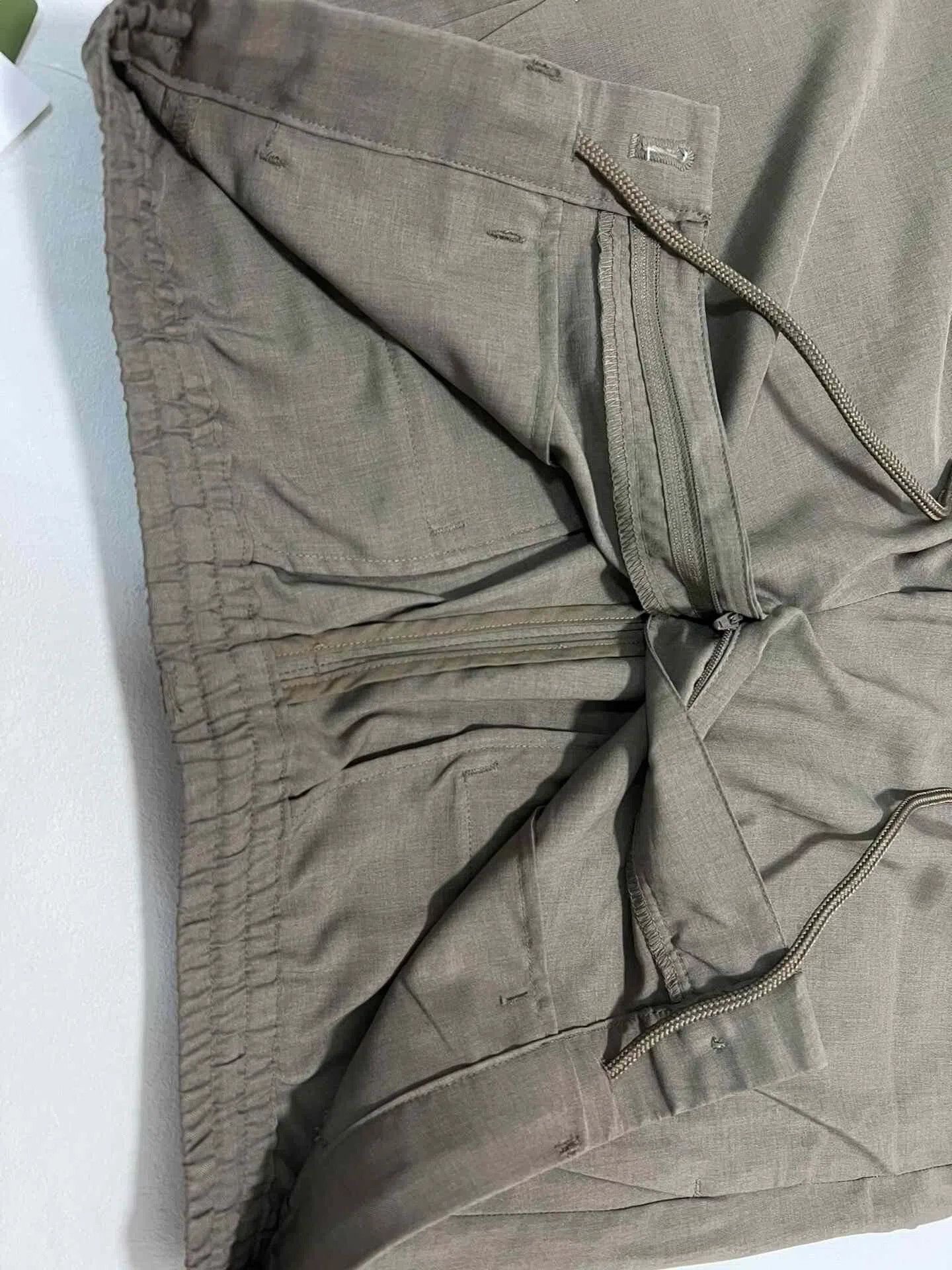Other Freaks Store Cooling Loose Pleated Shorts. Size US 35 - 5 Thumbnail
