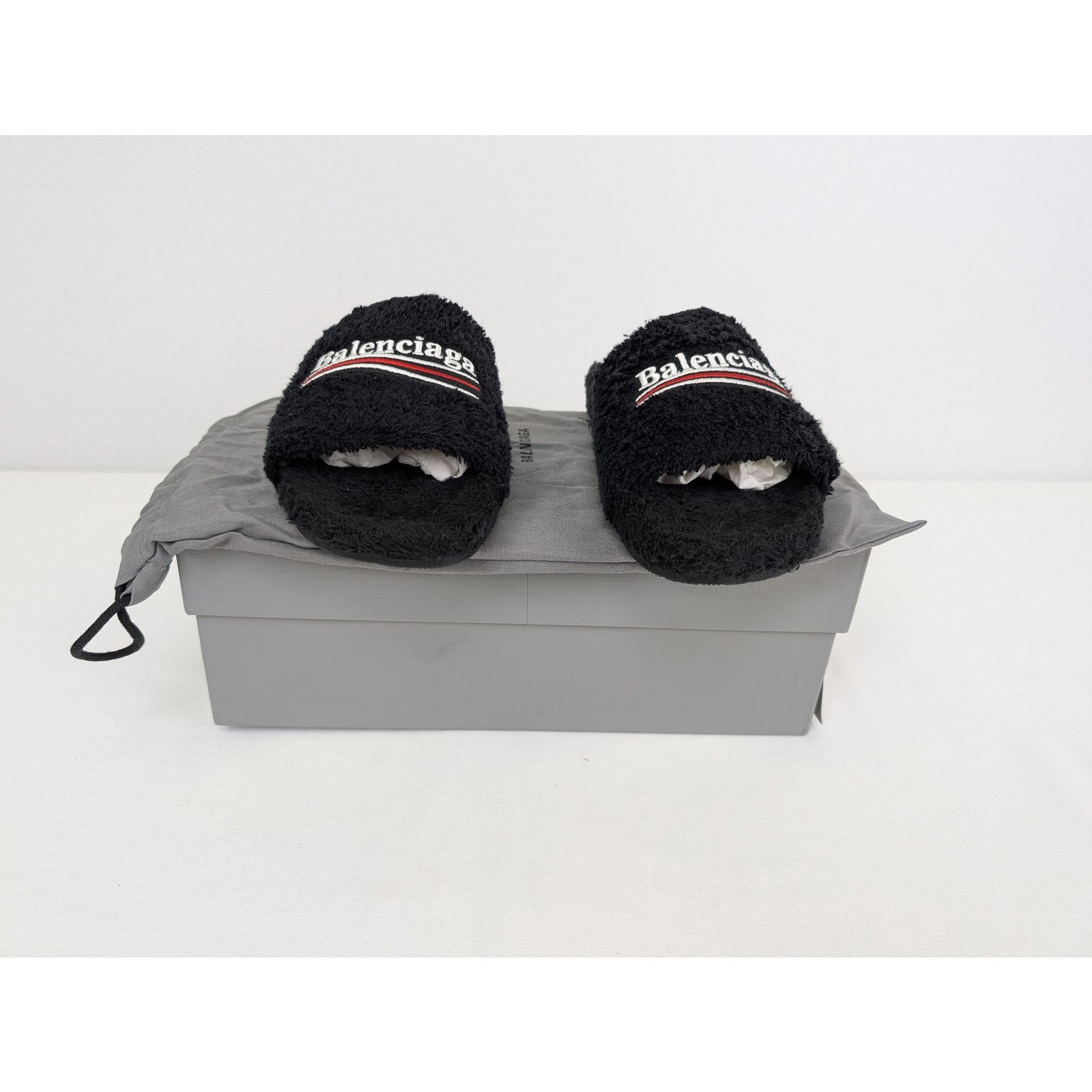 Balenciaga o1rshd1 /DUP/ Furry Slide Soft Towel Material Polite Slipper Size US 5 / EU 37 - 12 Thumbnail