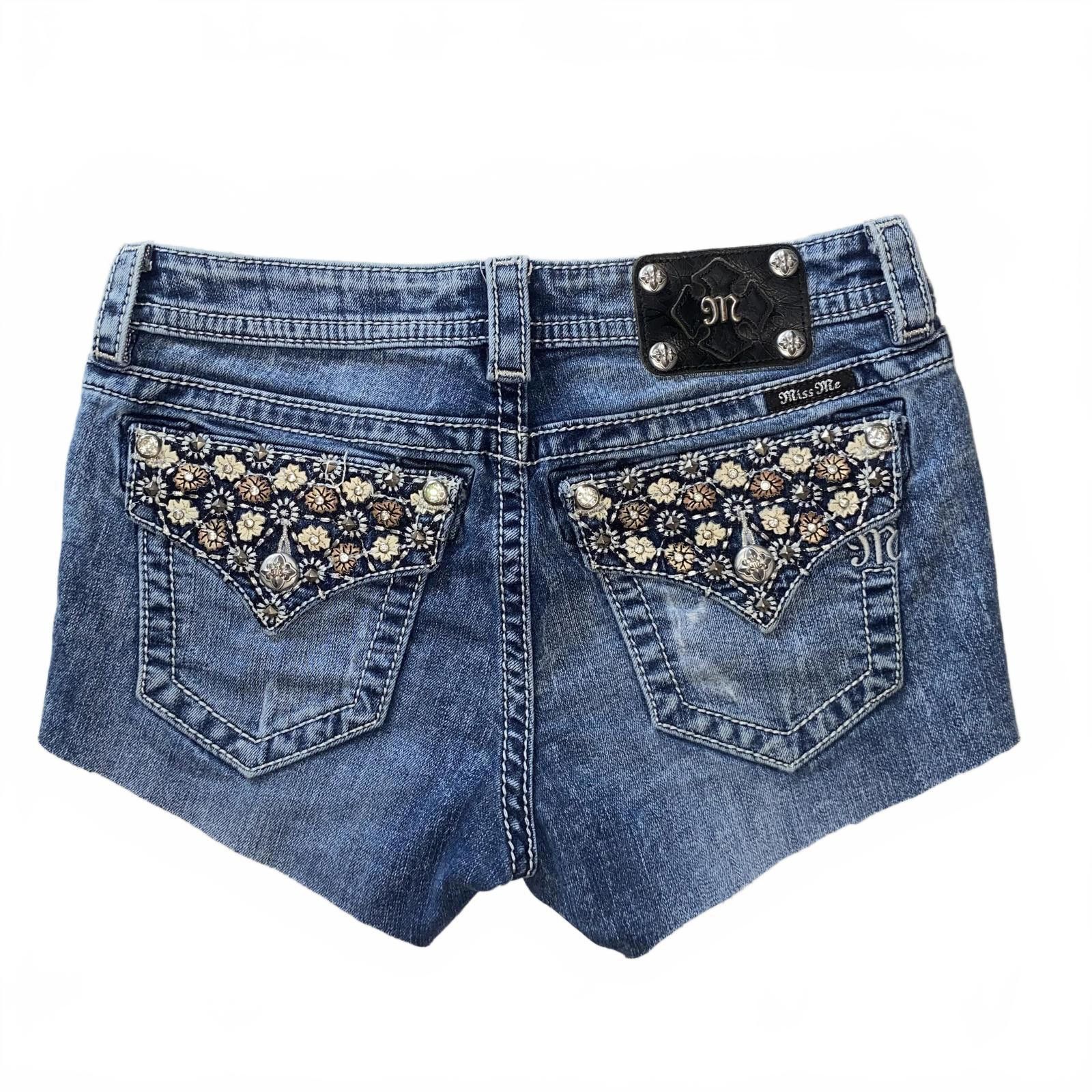 Designer Miss Me lowrise cut off shorts 28 Size 28" / US 6 / IT 42 - 1 Thumbnail
