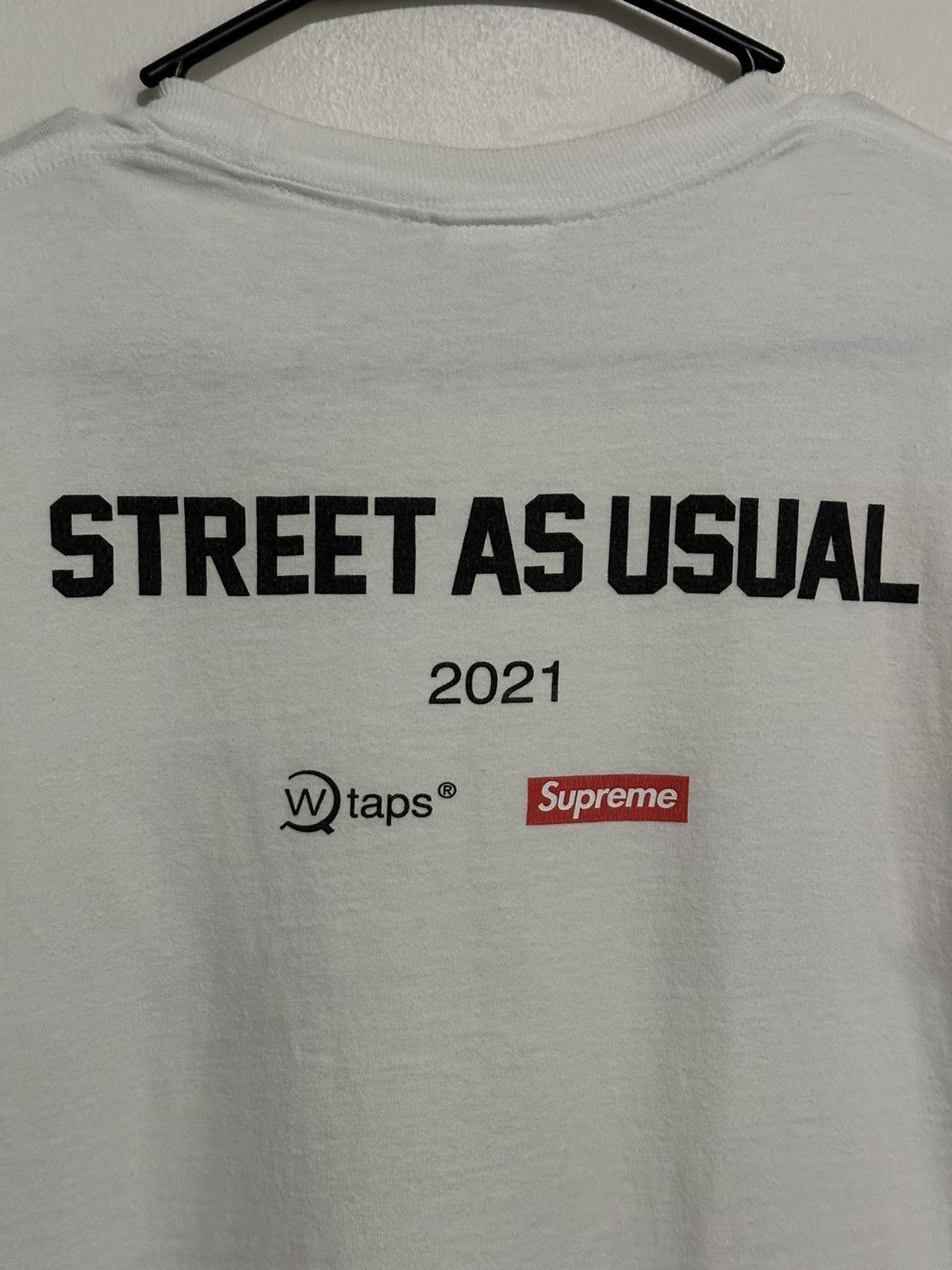 Supreme × Wtaps Supreme WTAPS Sic’Em! Tee Size US S / EU 44-46 / 1 - 4 Thumbnail