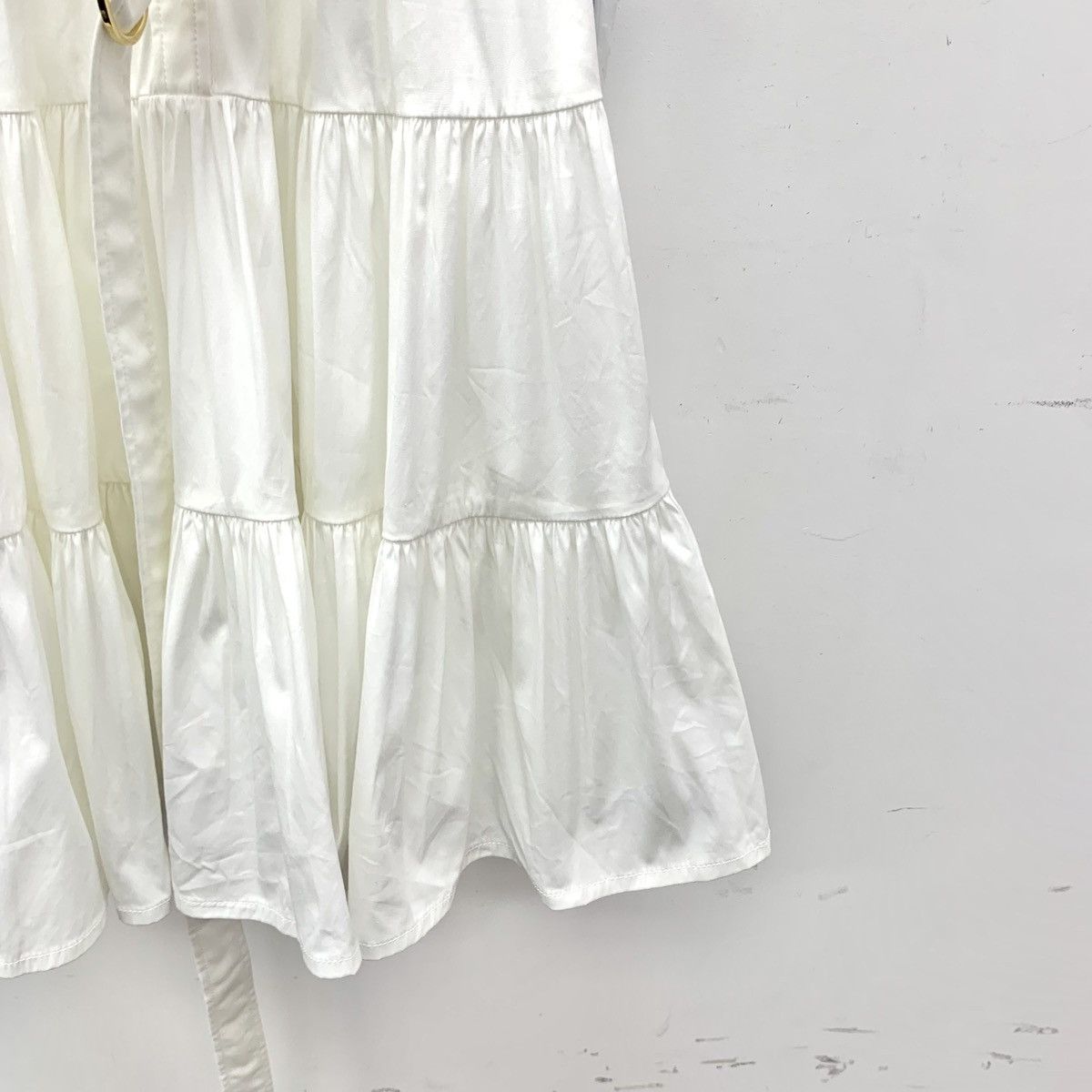 Louis Vuitton Louis Vuitton White Lapel Short Sleeve Pleated Dress K26WX Size XS / US 0-2 / IT 36-38 - 5 Thumbnail