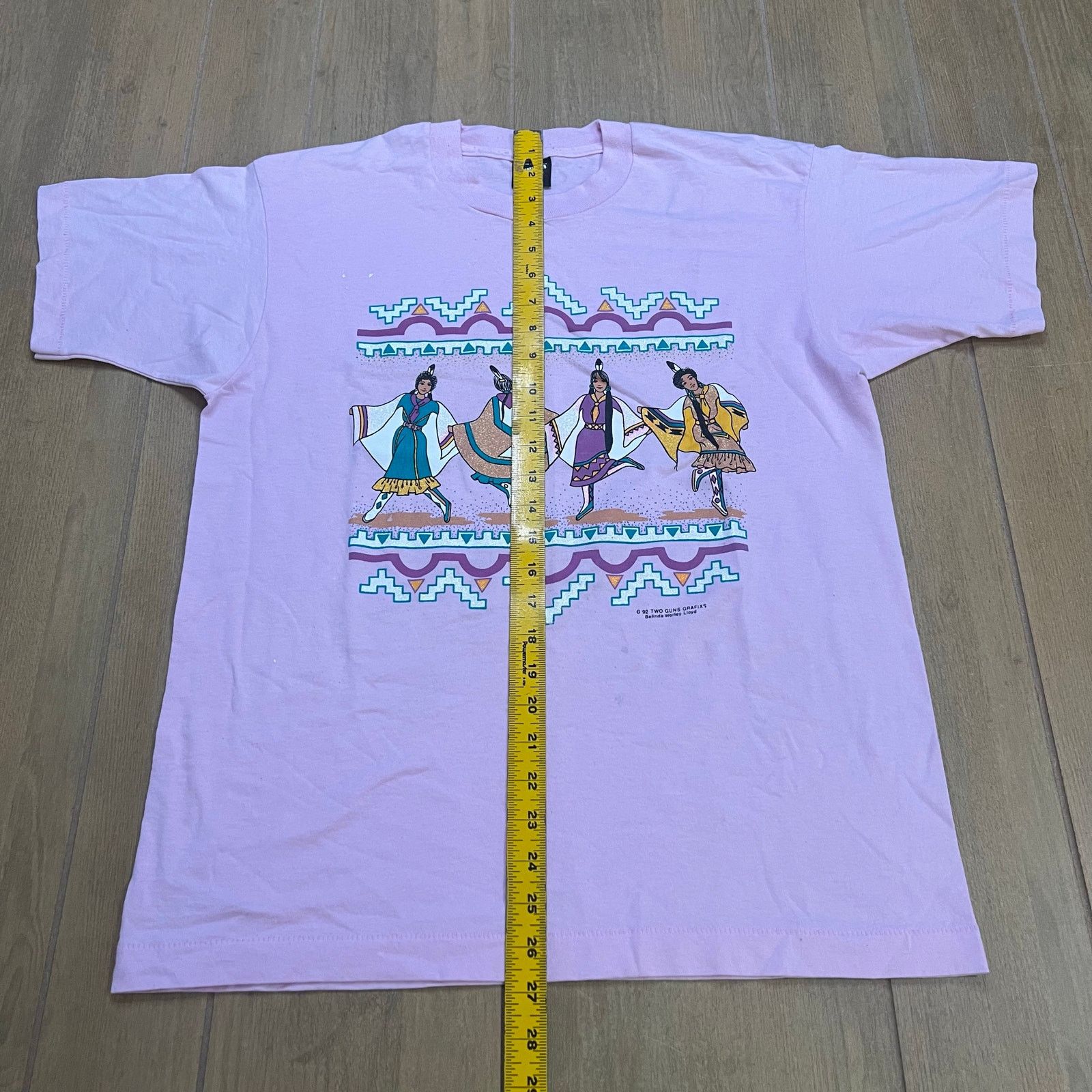 Vintage Vintage 90s T-Shirt Native American Dancers USA Sz L Size US L / EU 52-54 / 3 - 6 Thumbnail