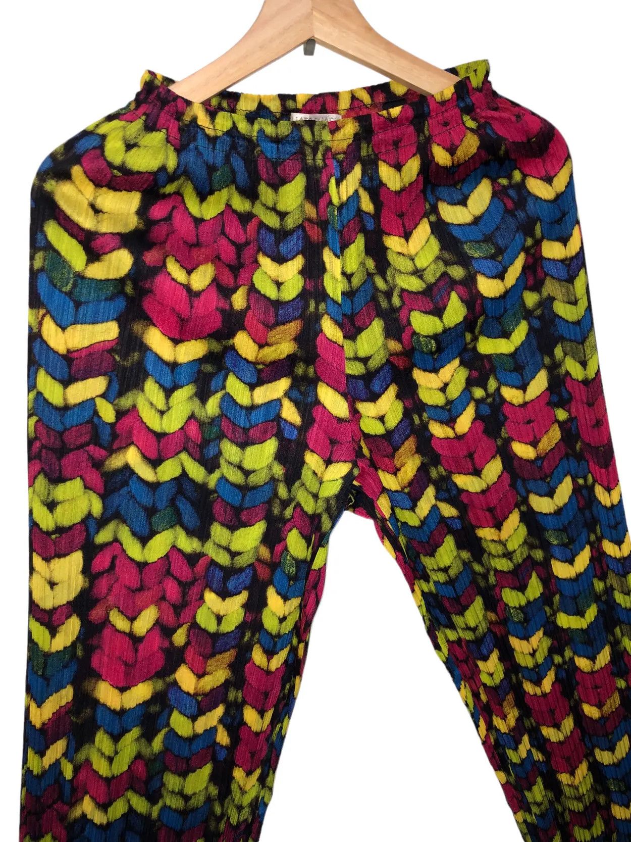 Pleats Please Issey Miyake RARE🔥AW 2001 PLEATED YARN KNIT PRINT PANT Size 25" / US 0 / IT 36 - 10 Thumbnail