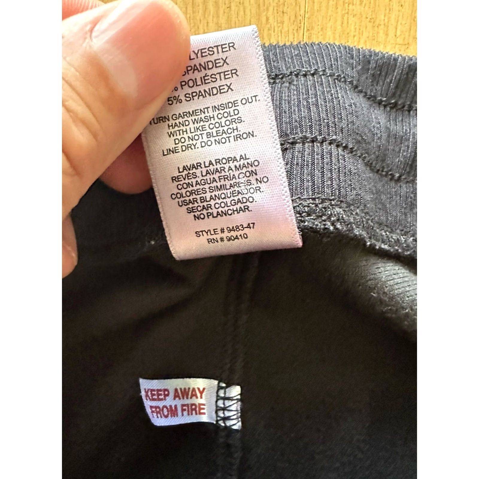 Juicy Couture VINTAGE Juicy Couture Velour Track Pants Womens Size Large Black Y2K Spellout Size 36" / US 14 / IT 50 - 6 Thumbnail
