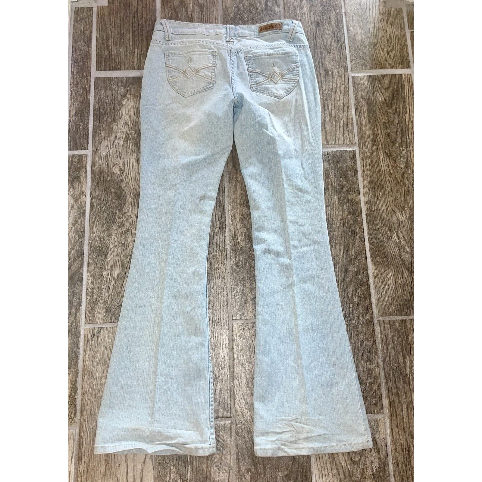 The Unbranded Brand Vintage Y2K Mudd Women’s Low Rise Flare Bottom Jeans Size 5 Size 26" / US 2 / IT 38 - 7 Thumbnail