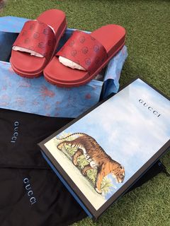 Red skull gucci shop slides