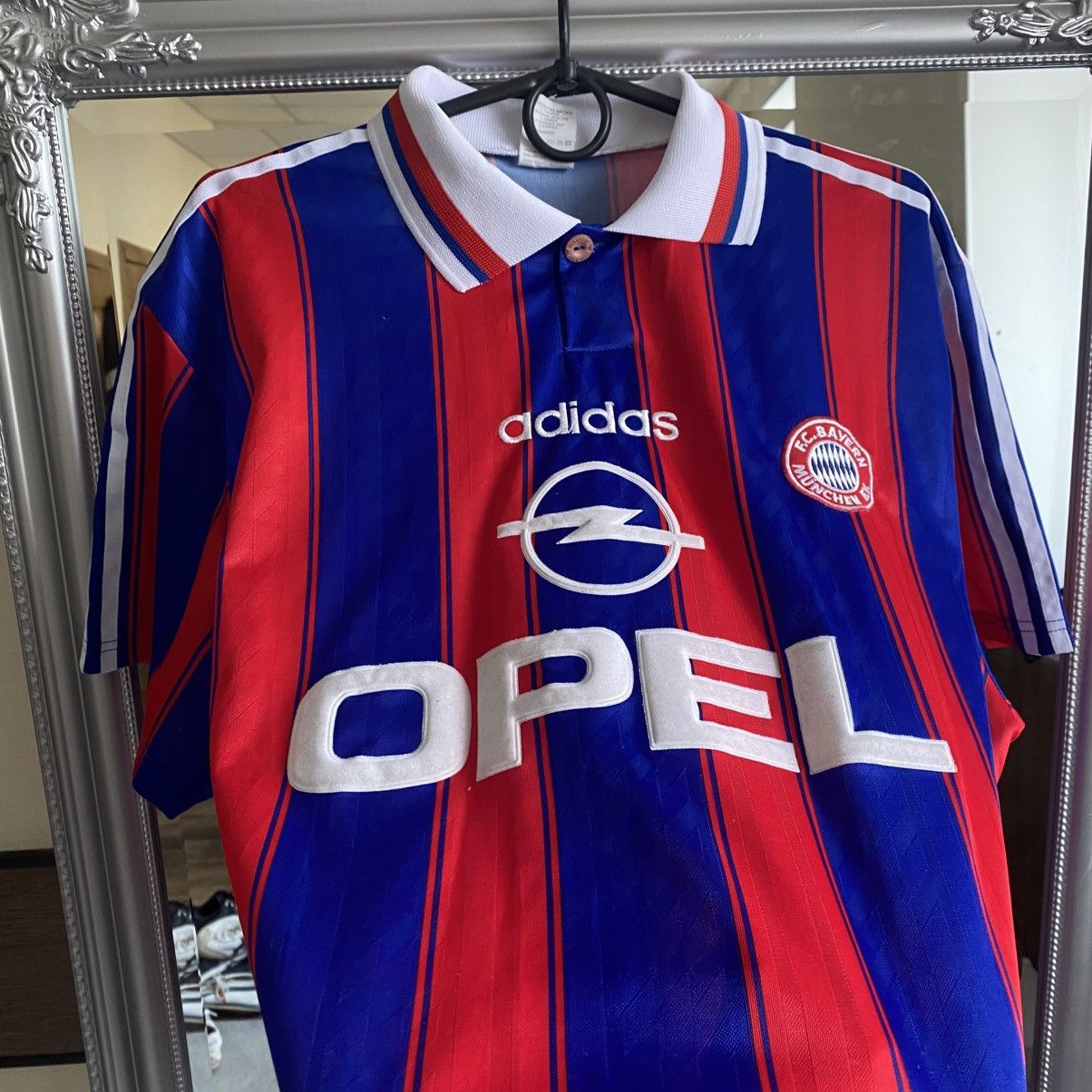 Adidas Vintage adidas Bayern Munich soccer jersey Opel size M Size US M / EU 48-50 / 2 - 4 Thumbnail
