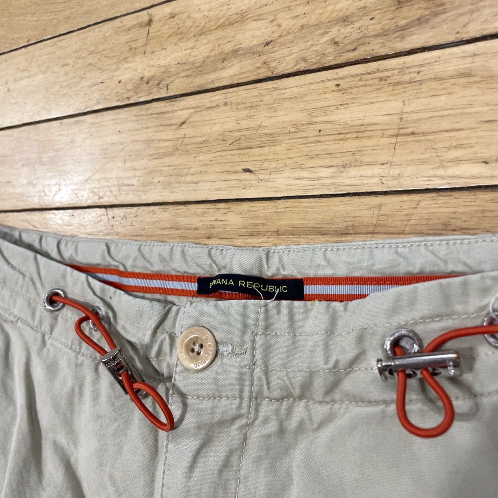 Banana Republic VINTAGE Banana Republic Pants Cargo Slim 2004 Y2K Adult M 34x31 Beige Cotton Canvas Mens Size US 31 - 4 Thumbnail