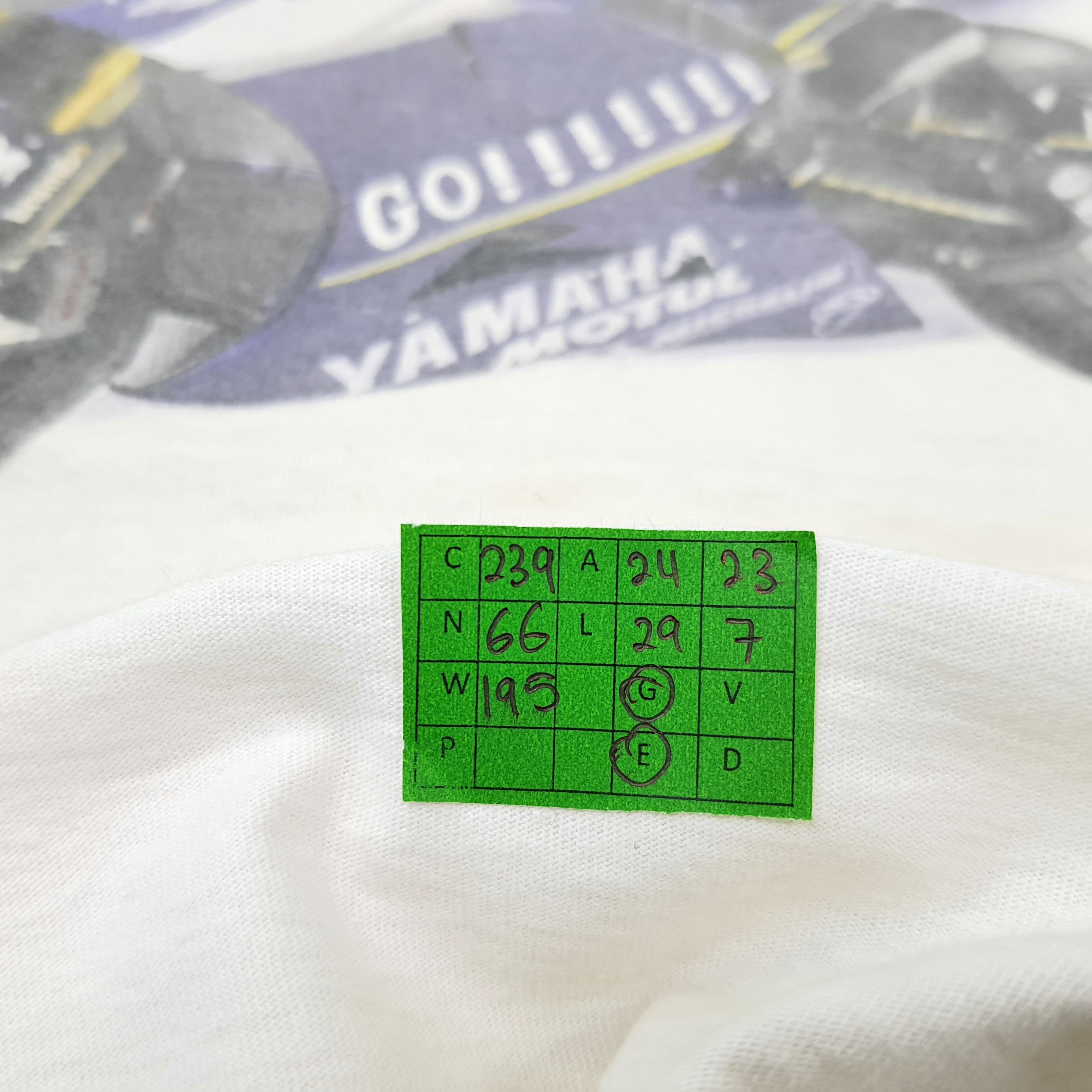 Other Vintage Yamaha 46 Valentino Rossi Moto GP Tshirt C239N66 Size US XL / EU 56 / 4 - 6 Thumbnail