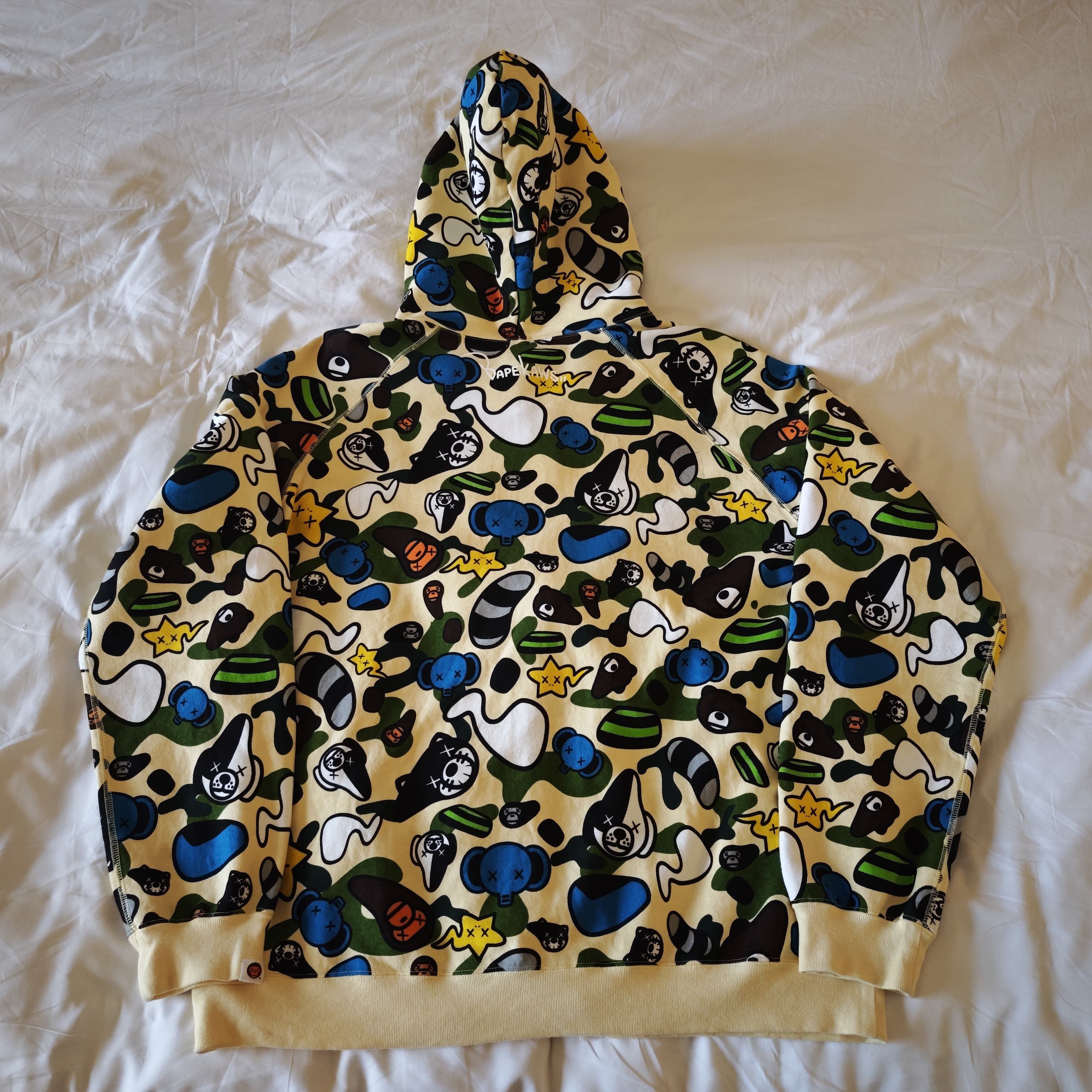 Bape × Kaws BAPE X KAWS BABY MILO HOODIE Size US XL / EU 56 / 4 - 2 Thumbnail