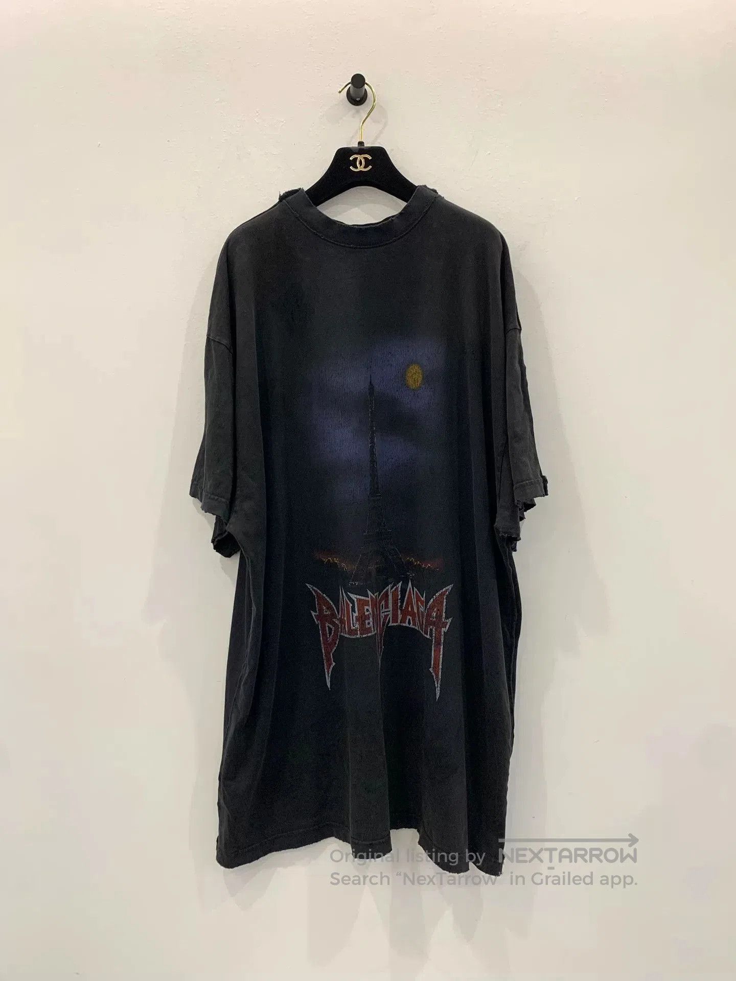 Balenciaga Balenciaga Eiffel Tower Graffiti Bitcoin Tee. Size US L / EU 52-54 / 3 - 1 Thumbnail
