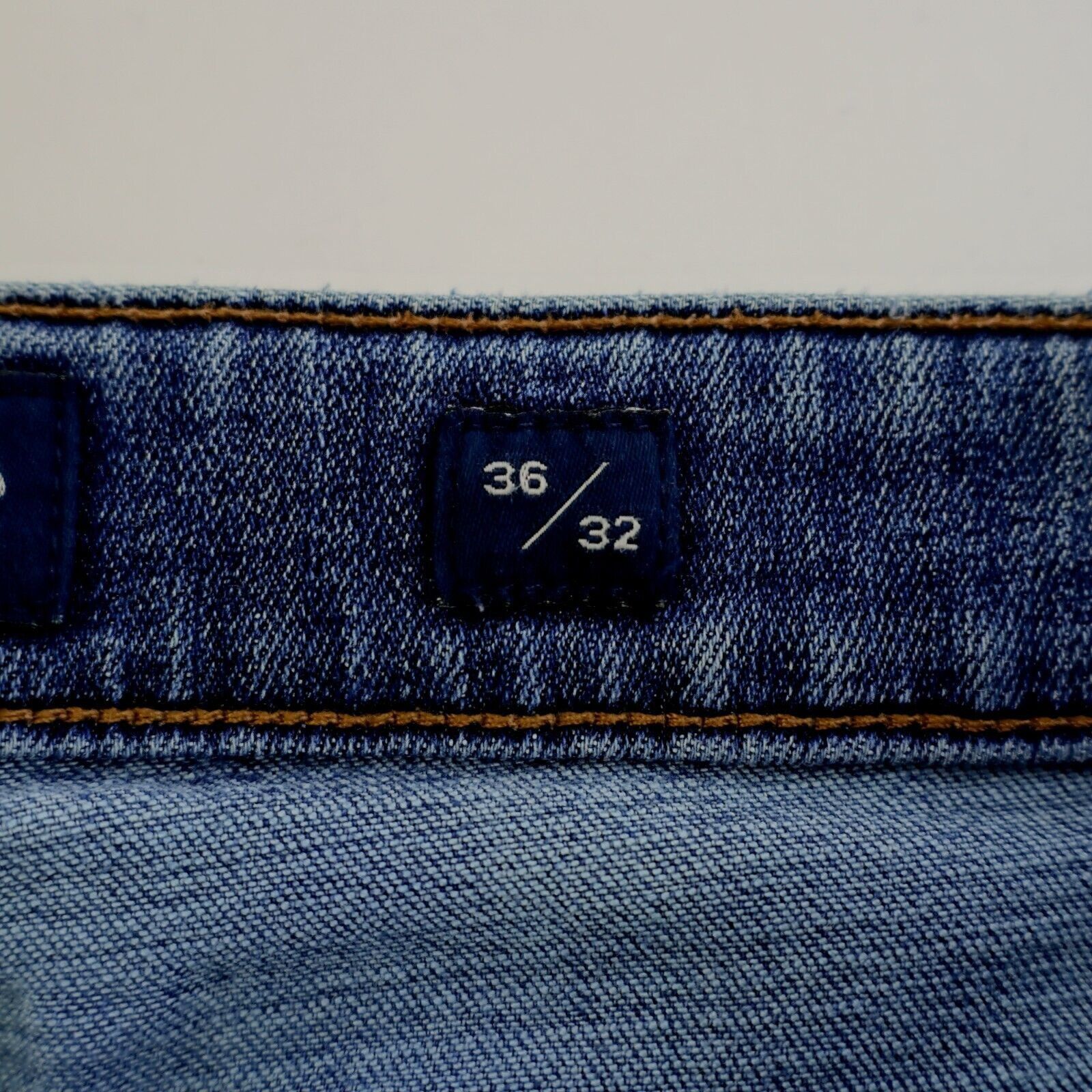 Lucky Brand Lucky Brand 383 Straight Blue Jeans 37/32 Stone Wash Whisker Size US 37 - 12 Thumbnail