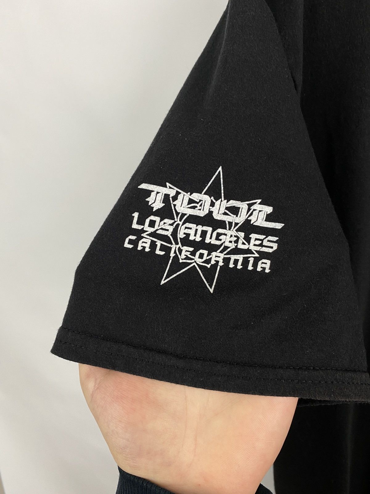 Band Tees Tool Los Angeles California 2019 T-Shirt Rare Retro Hype Y2K Size US L / EU 52-54 / 3 - 6 Thumbnail