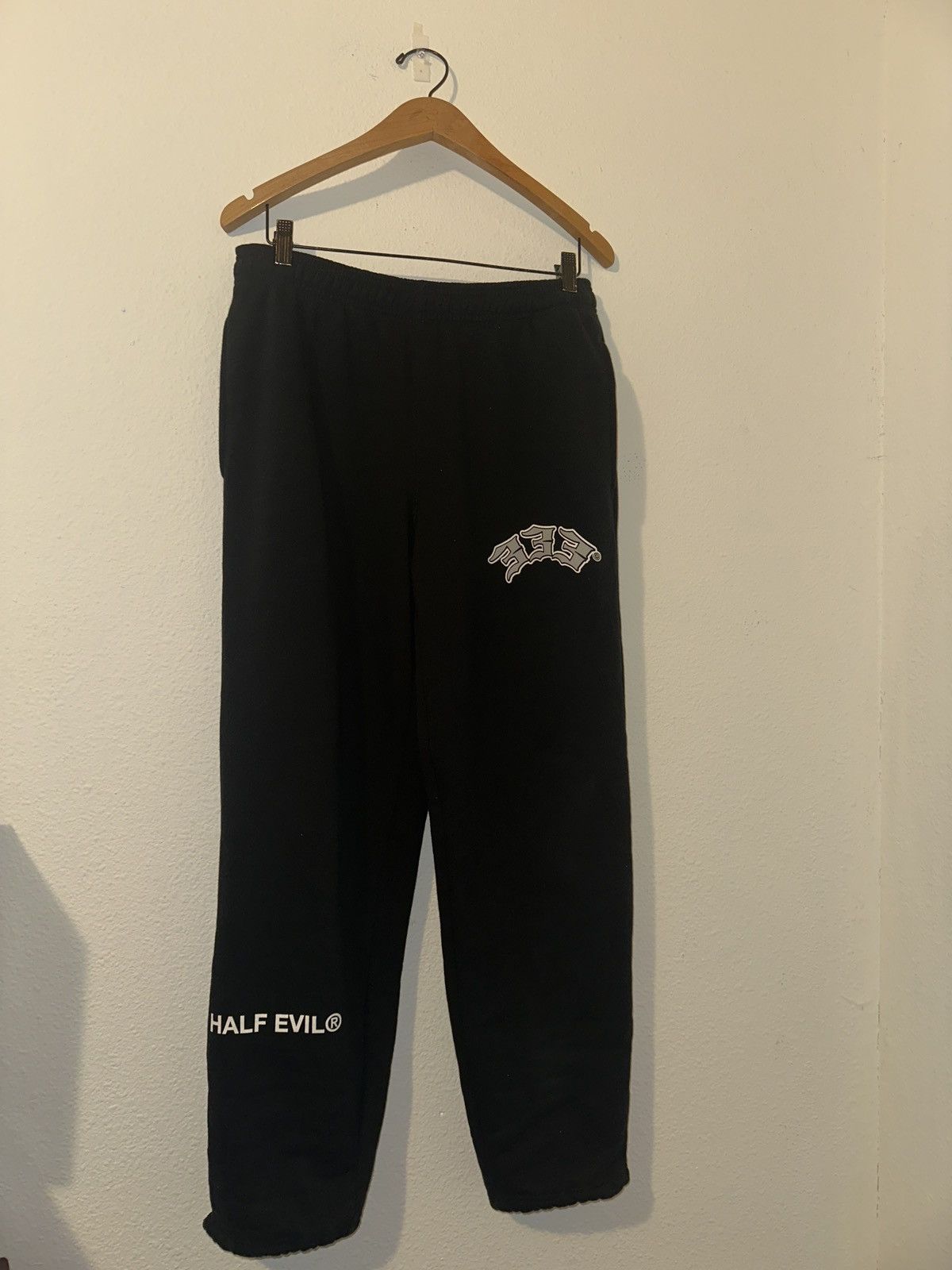 Half Evil M Half Evil 333 Sweatpants Size US 32 / EU 48 - 1 Thumbnail