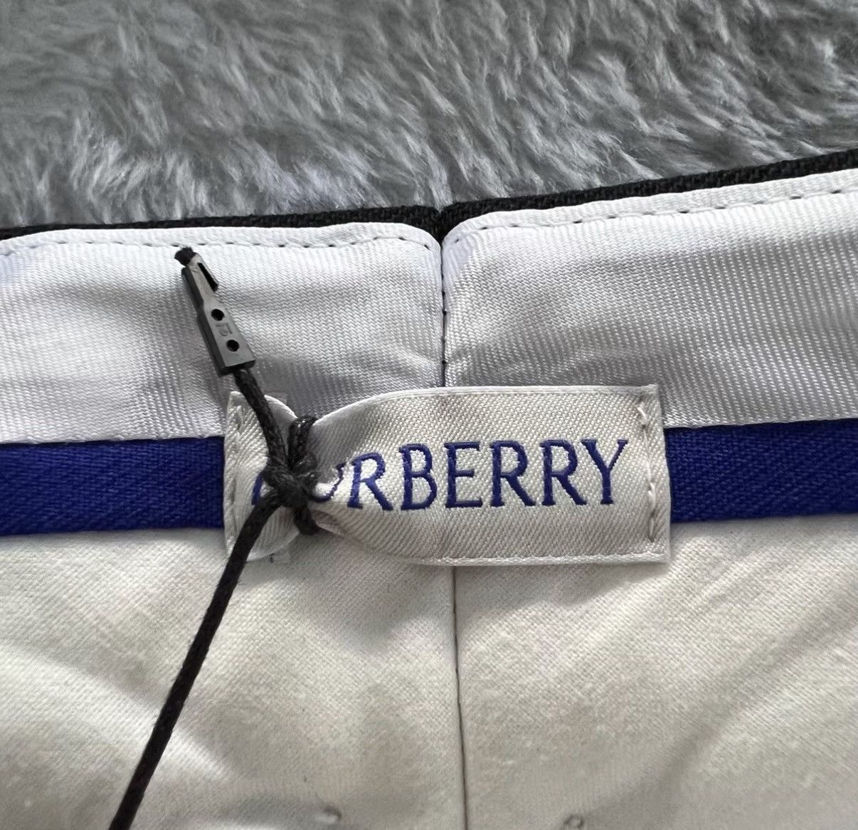 Burberry Burberry Black Wool Straight-Leg Pants J41 Size 32" / US 10 / IT 46 - 3 Thumbnail