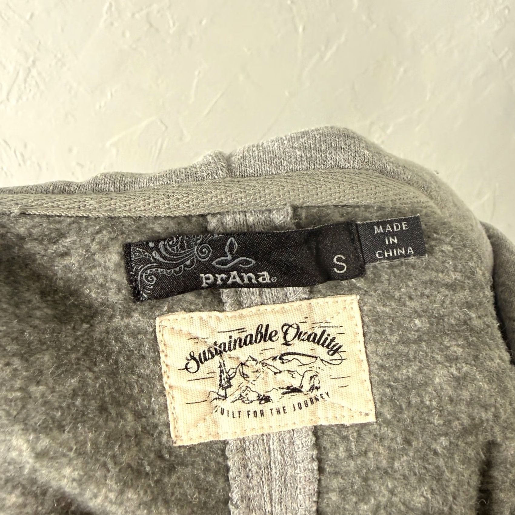 Prana prAna Cozy up Illana Women's Sweatshirt Small Cotton Crop Hoodie Hooded Lace Up V-Neck Gray S Women's Clothing Sweatshirt Size S / US 4 / IT 40 - 6 Thumbnail
