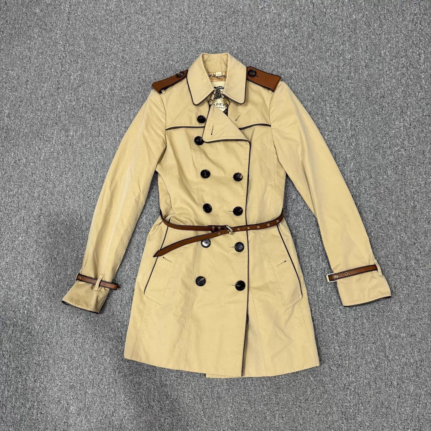 Burberry Burberry Khaki Waist-Tied Trench Coat UK4 NM Size XS / US 0-2 / IT 36-38 - 1 Thumbnail