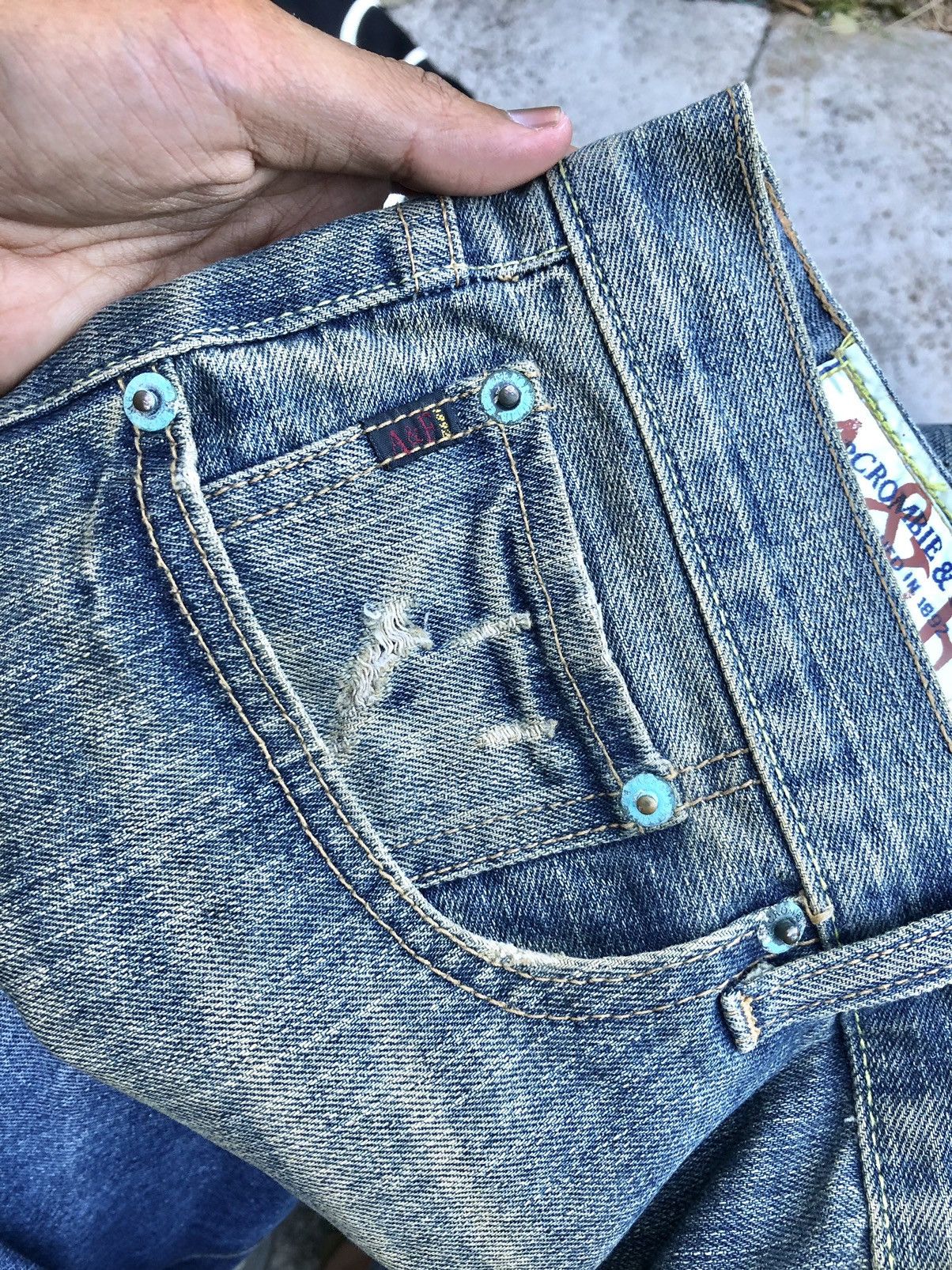 Abercrombie & Fitch PAINTED DISTRESSED DENIM BY ABERCROMBIE Size US 35 - 7 Thumbnail