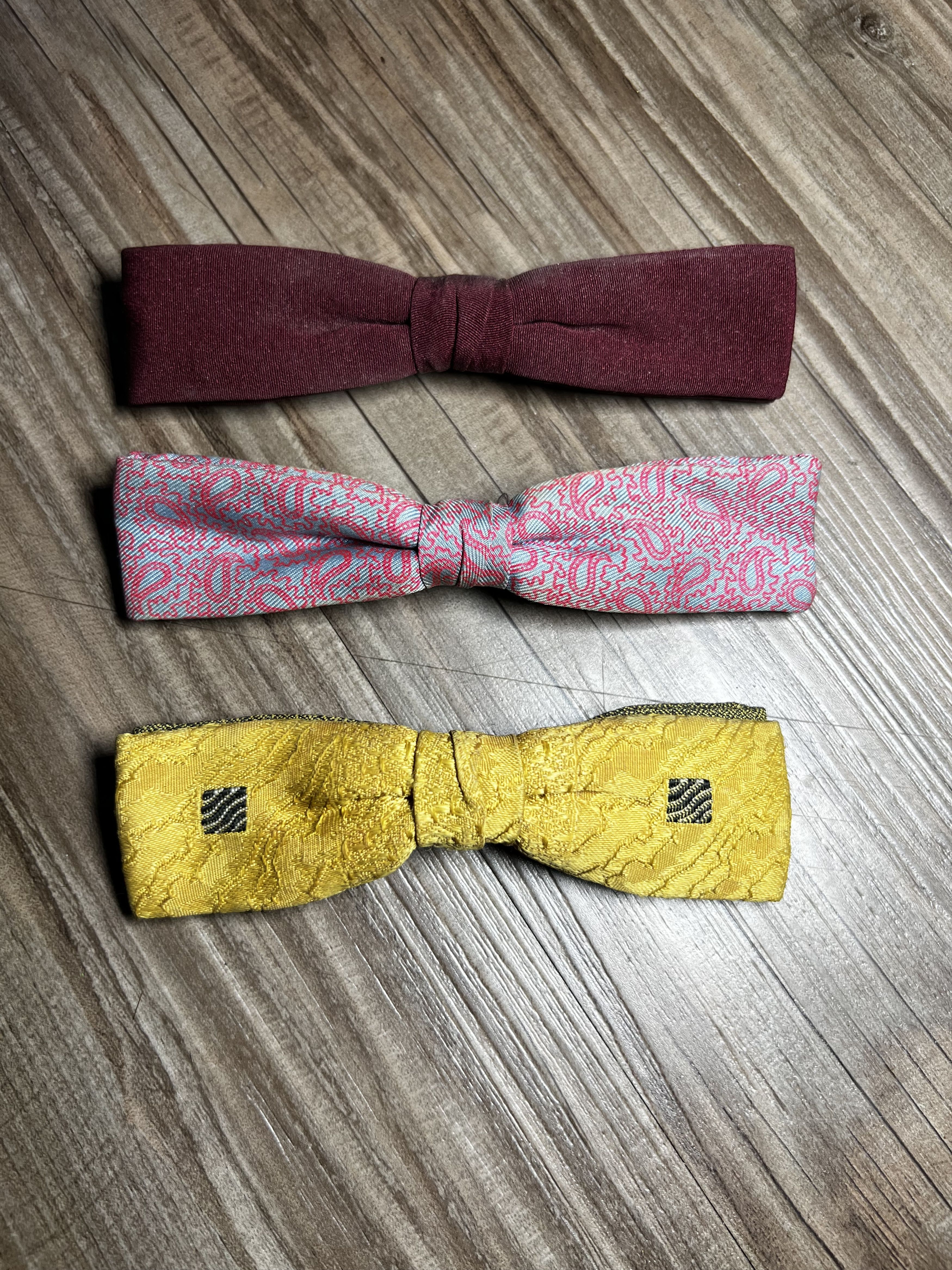 Made In USA Vintage 1950's-1960's 3 Pc. Clip On Bow Tie, Men's Product Image