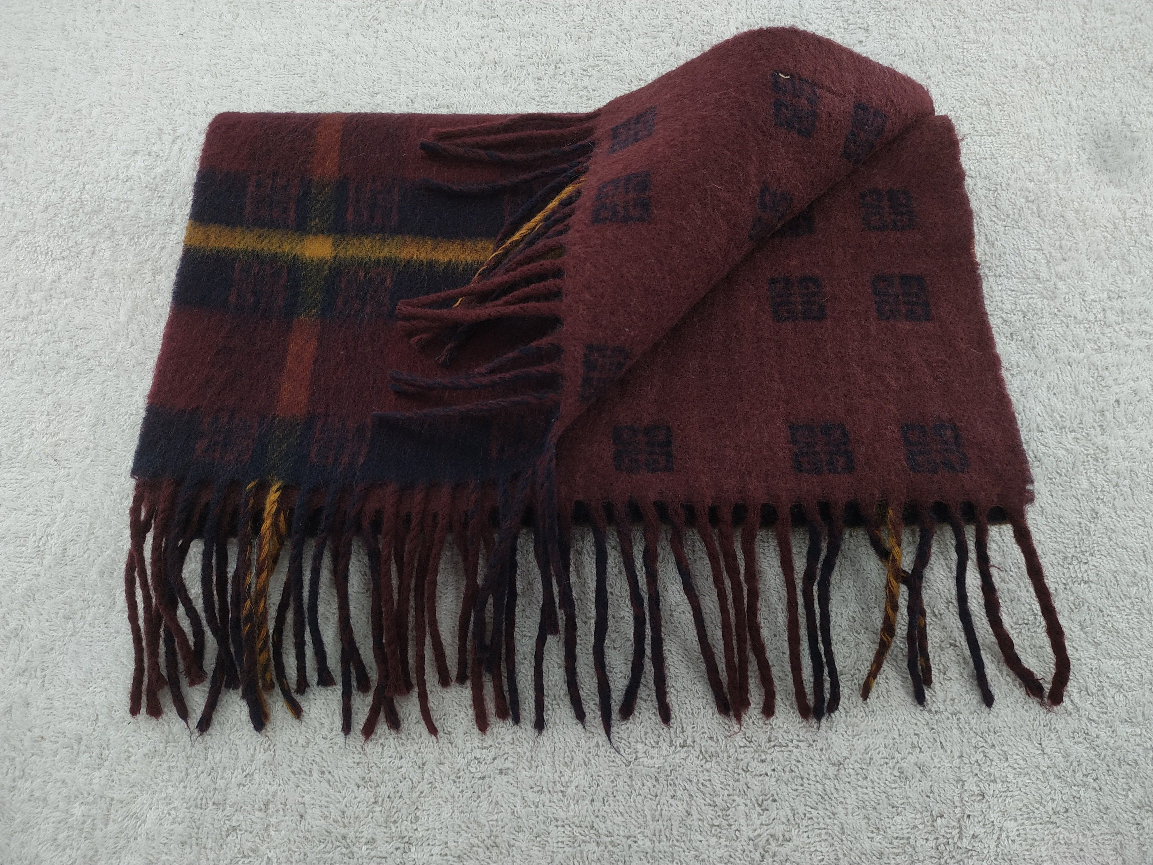 Vintage Givenchy Scarf / Muffler / Neckwear - WW532 Size ONE SIZE - 4 Thumbnail