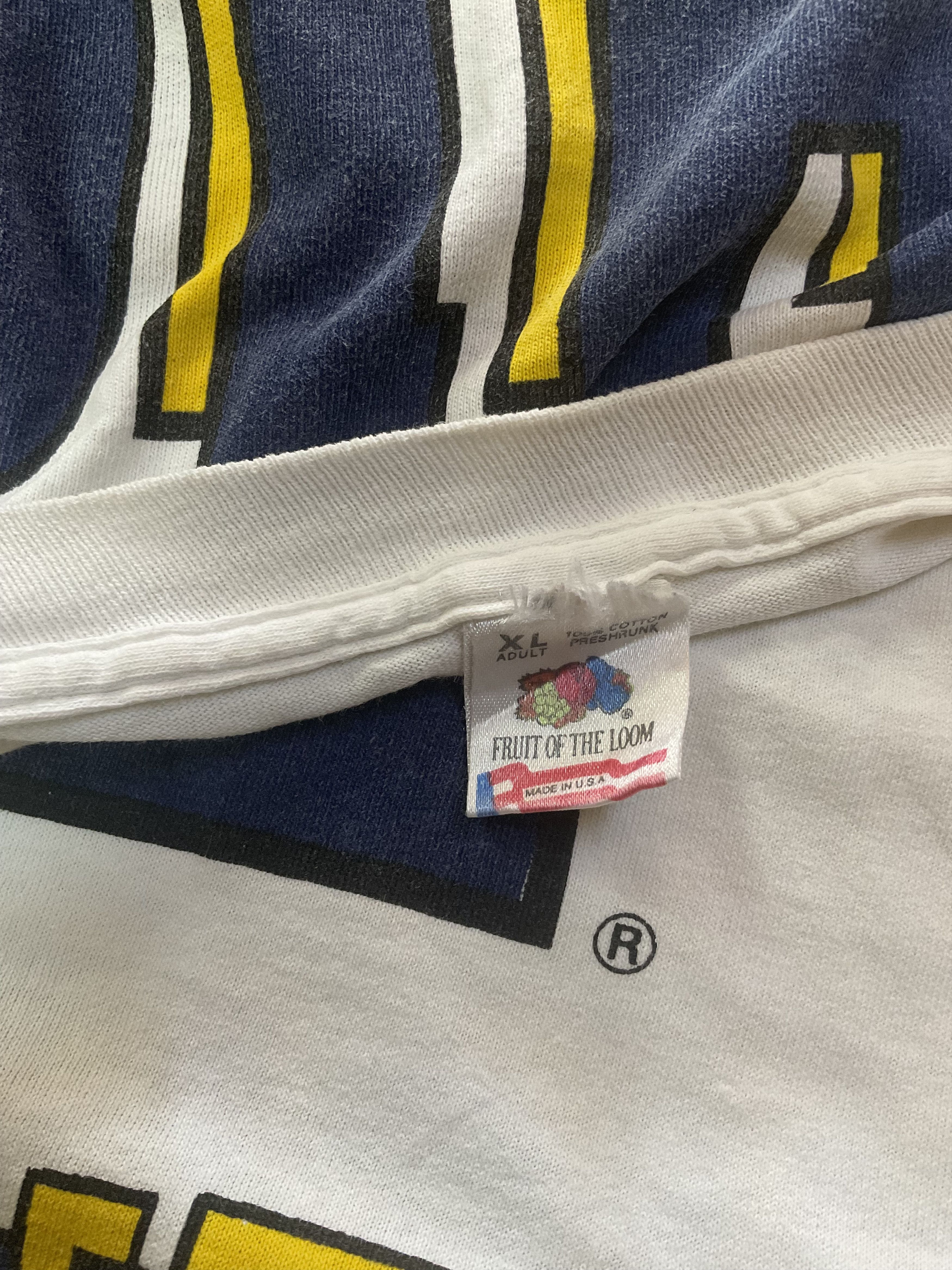 NCAA Vintage 90s Michigan Wolverines All Over Print T-Shirt Size US XL / EU 56 / 4 - 3 Thumbnail
