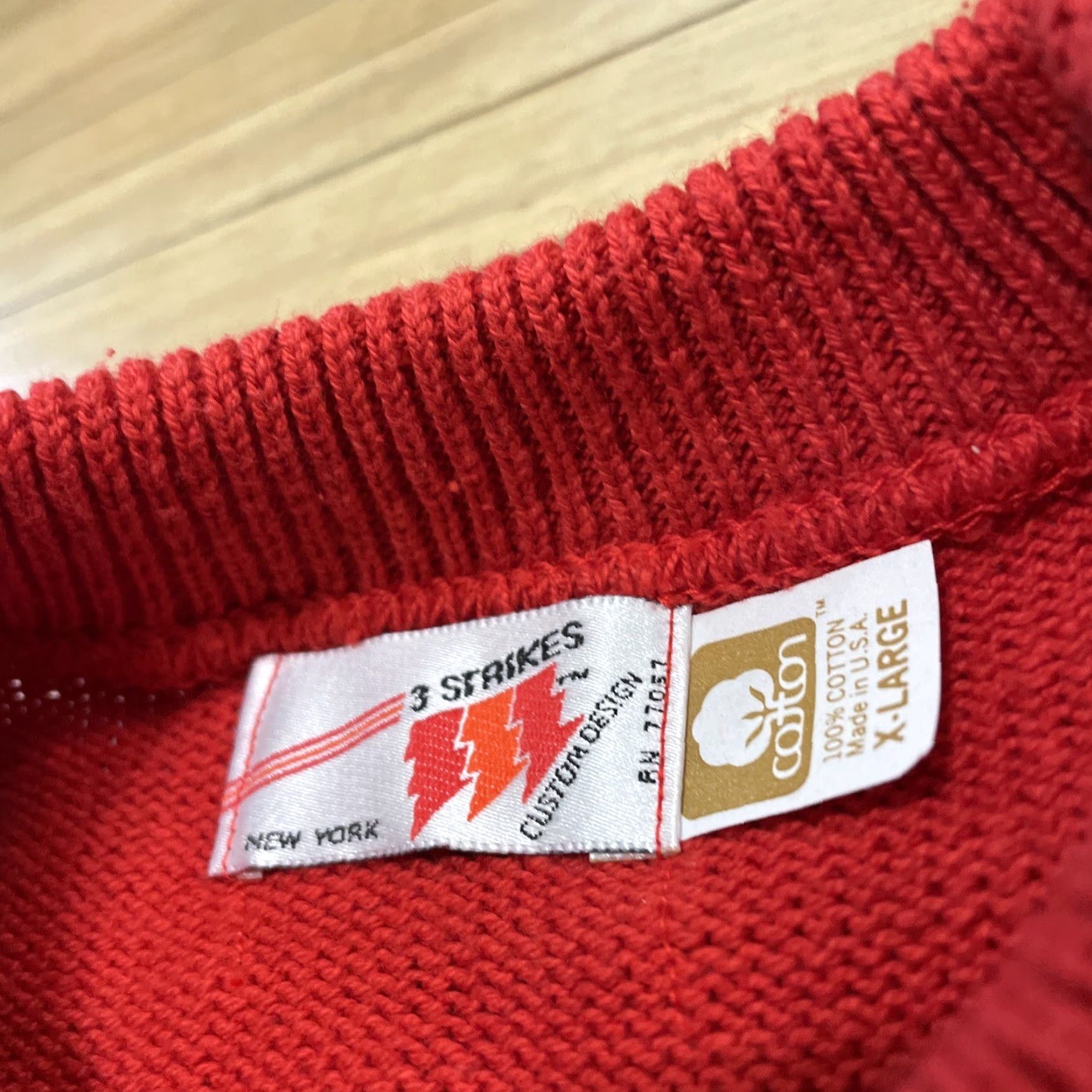 Vintage 3 STRIKES Men XL Vintage Preppy Red Sweater Pullover Knit United States Logo USA Bank New York Crew Neck Autumn Winter Spring Size US XL / EU 56 / 4 - 4 Thumbnail