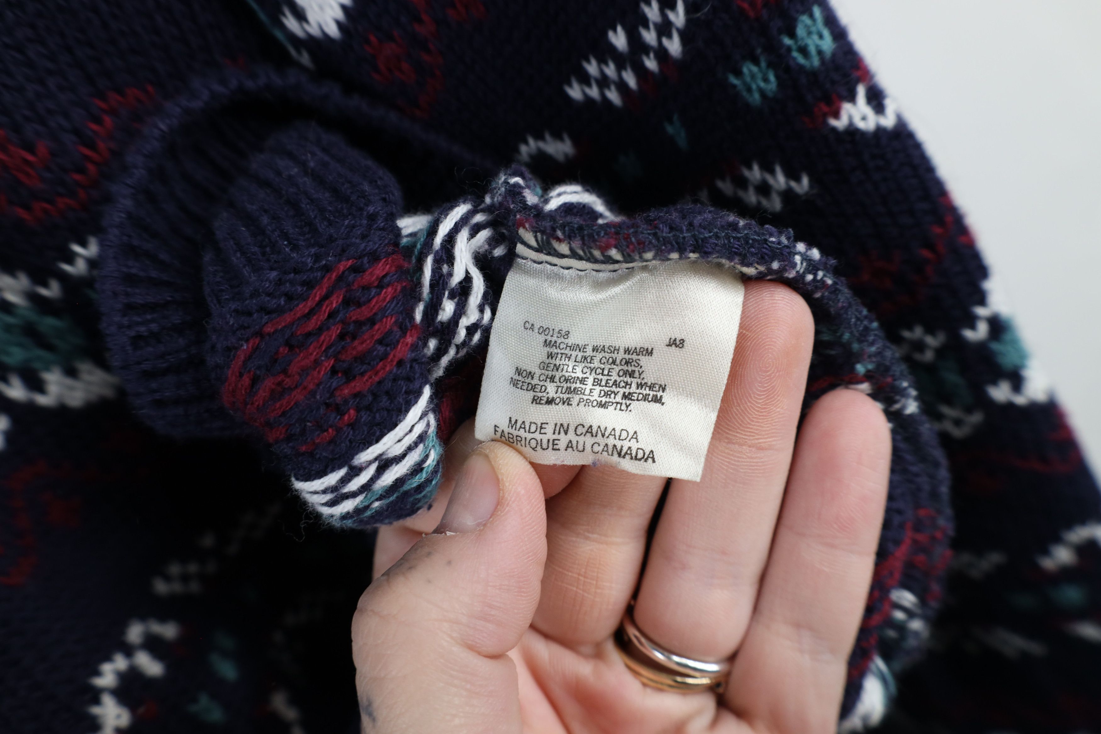 Vintage Vintage 90s Streetwear Cotton Fair Isle V-Neck Sweater USA Size US XXL / EU 58 / 5 - 5 Thumbnail