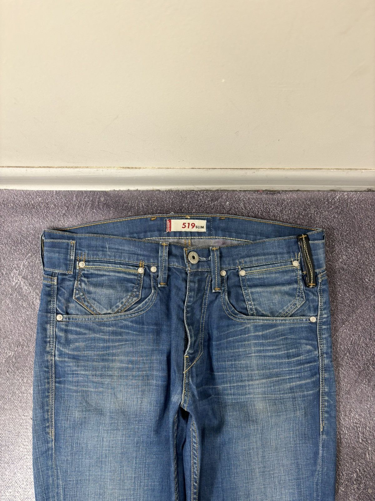 Levi's Vintage Levi’s 519 Slim Fit Faded Blue USA Hype Denim Jeans Size US 33 - 14 Thumbnail
