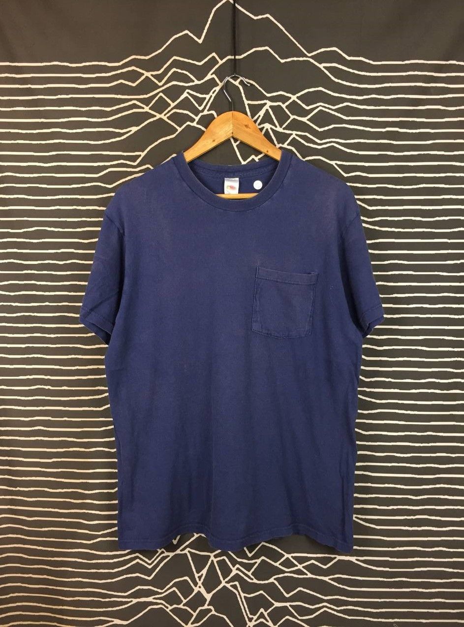 Vintage Vtg Fruit of the Loom Faded Navy Blue Blank Pocket Tee Size US L / EU 52-54 / 3 - 2 Thumbnail