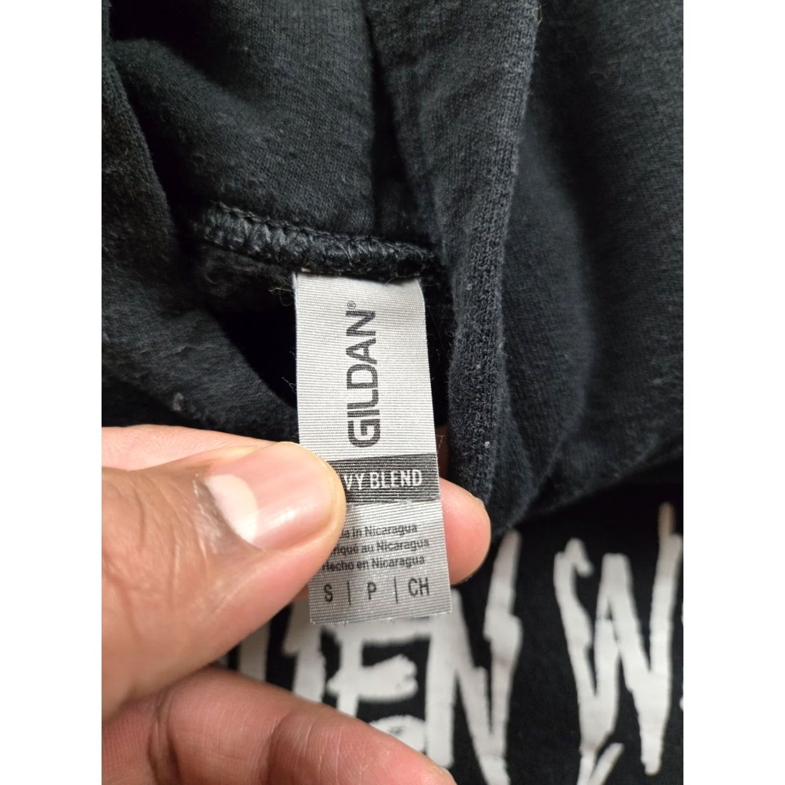 Gildan Gildan Hoodie Mens Small Black Graphic Long Sleeve Music Festival Pullover Pockets All Seasons Size US S / EU 44-46 / 1 - 5 Thumbnail