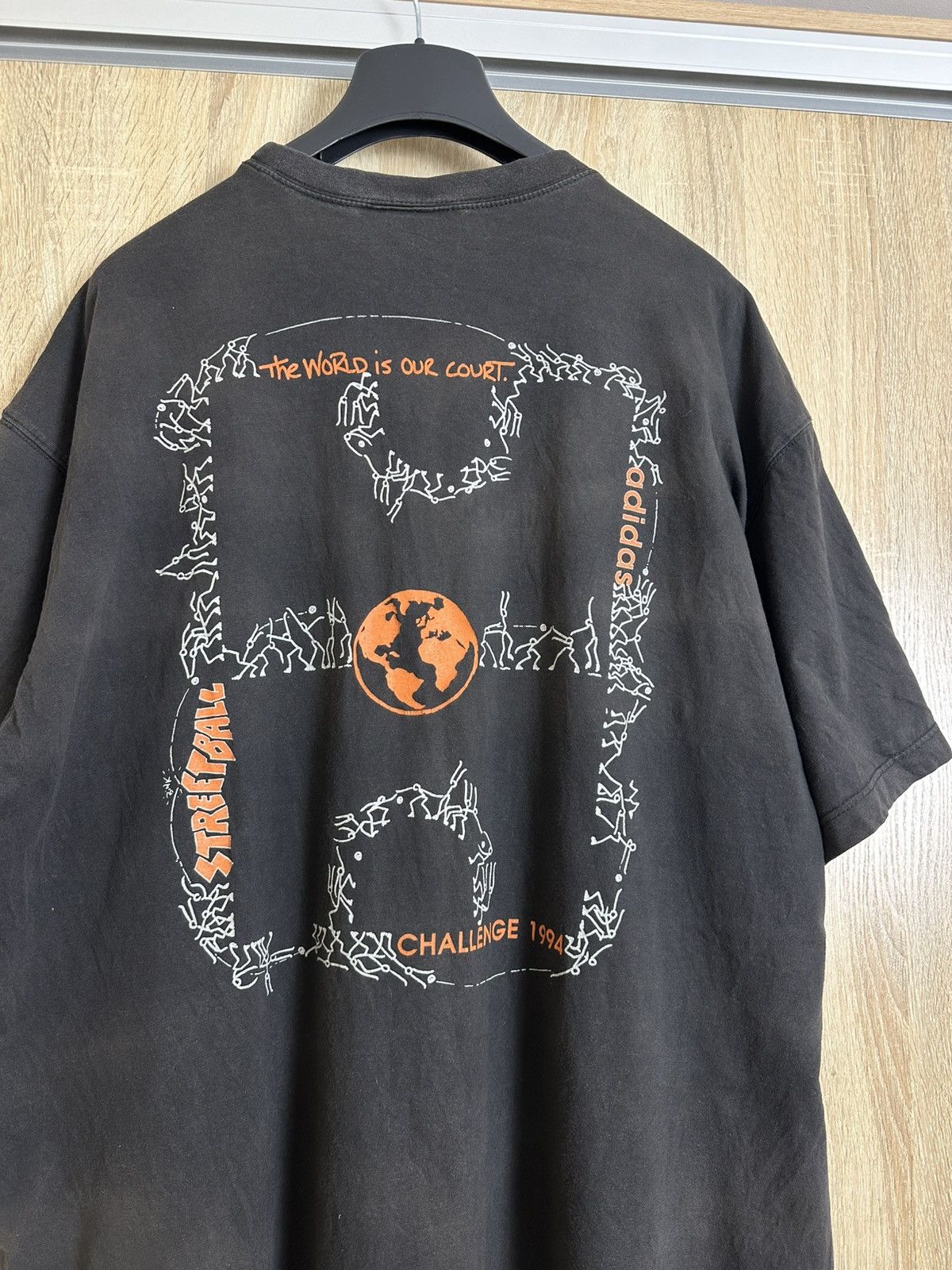 Adidas 🔥 Vintage 1994 Adidas Streetball Challenge NBA T Shirt Art Size US XL / EU 56 / 4 - 1 Thumbnail