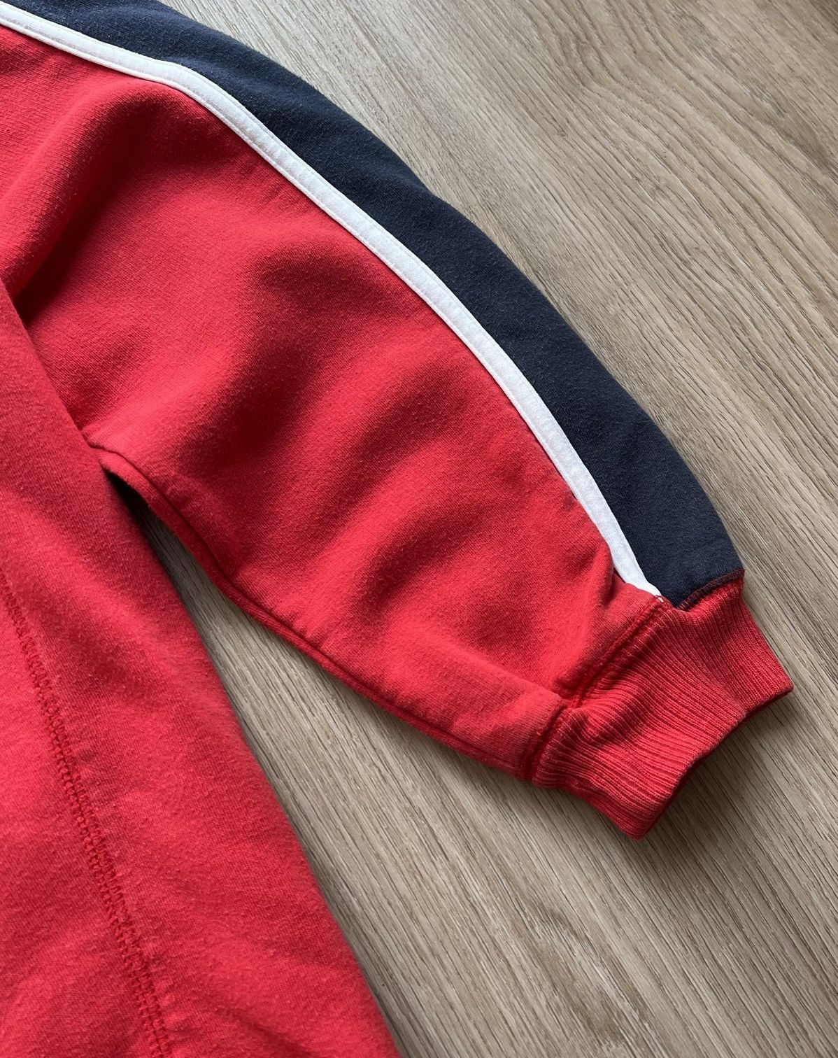 Nike × Vintage Vintage 90s Nike Big Embroidered Logo Red Sweatshirt Y2K Size US L / EU 52-54 / 3 - 7 Thumbnail