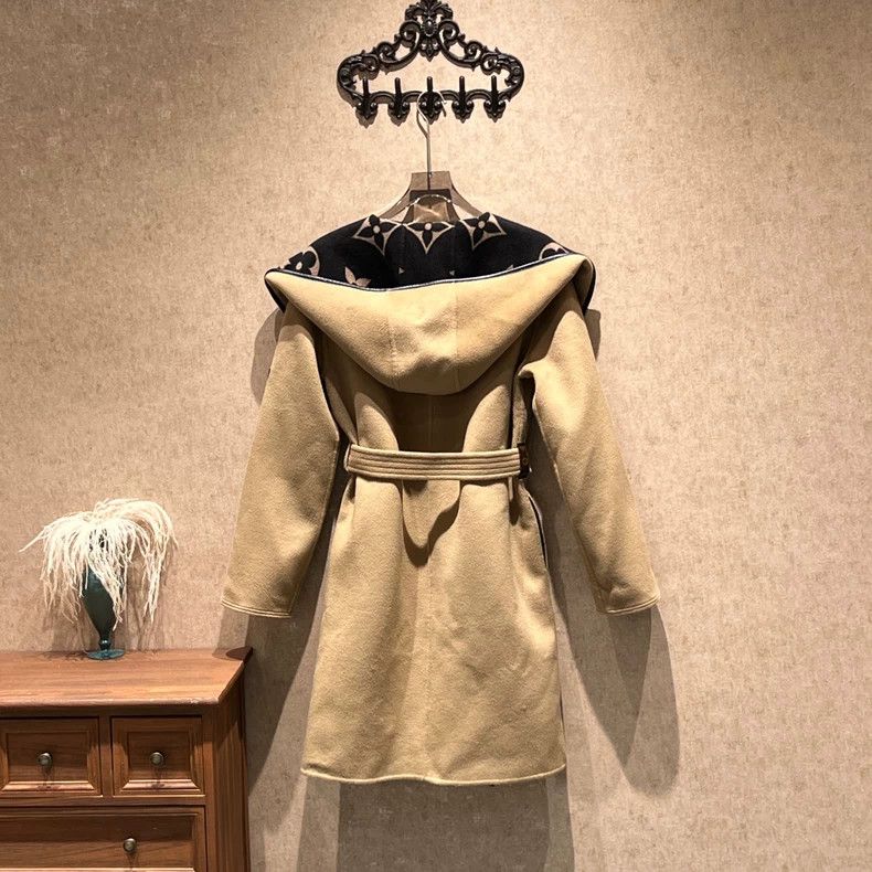 Louis Vuitton Louis Vuitton Dark milk tea big old flower full print coat Size XS / US 0-2 / IT 36-38 - 2 Thumbnail