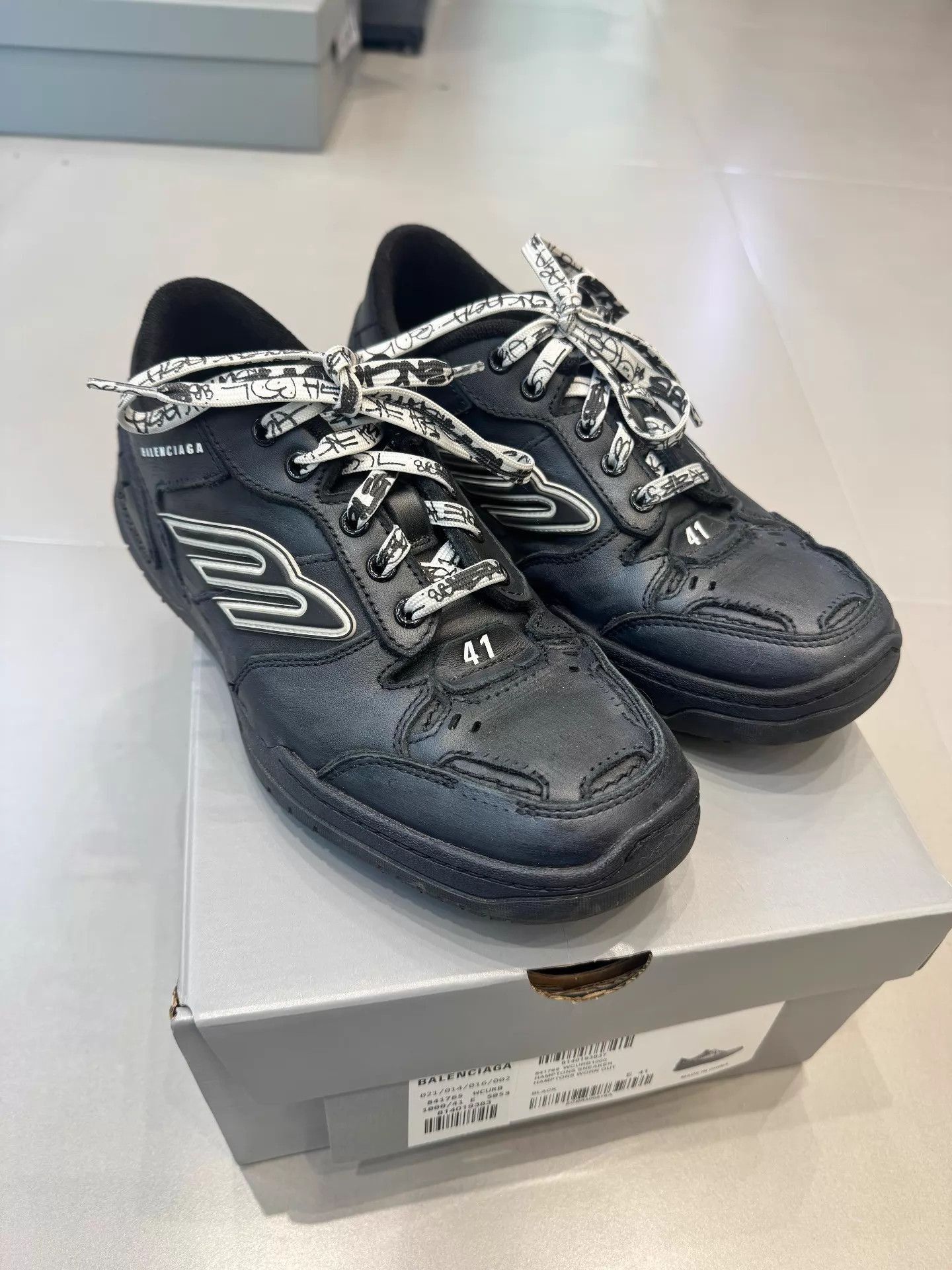 Balenciaga Black Low-Top Sneakers with Printed Laces Size US 8 / EU 41 - 1 Thumbnail