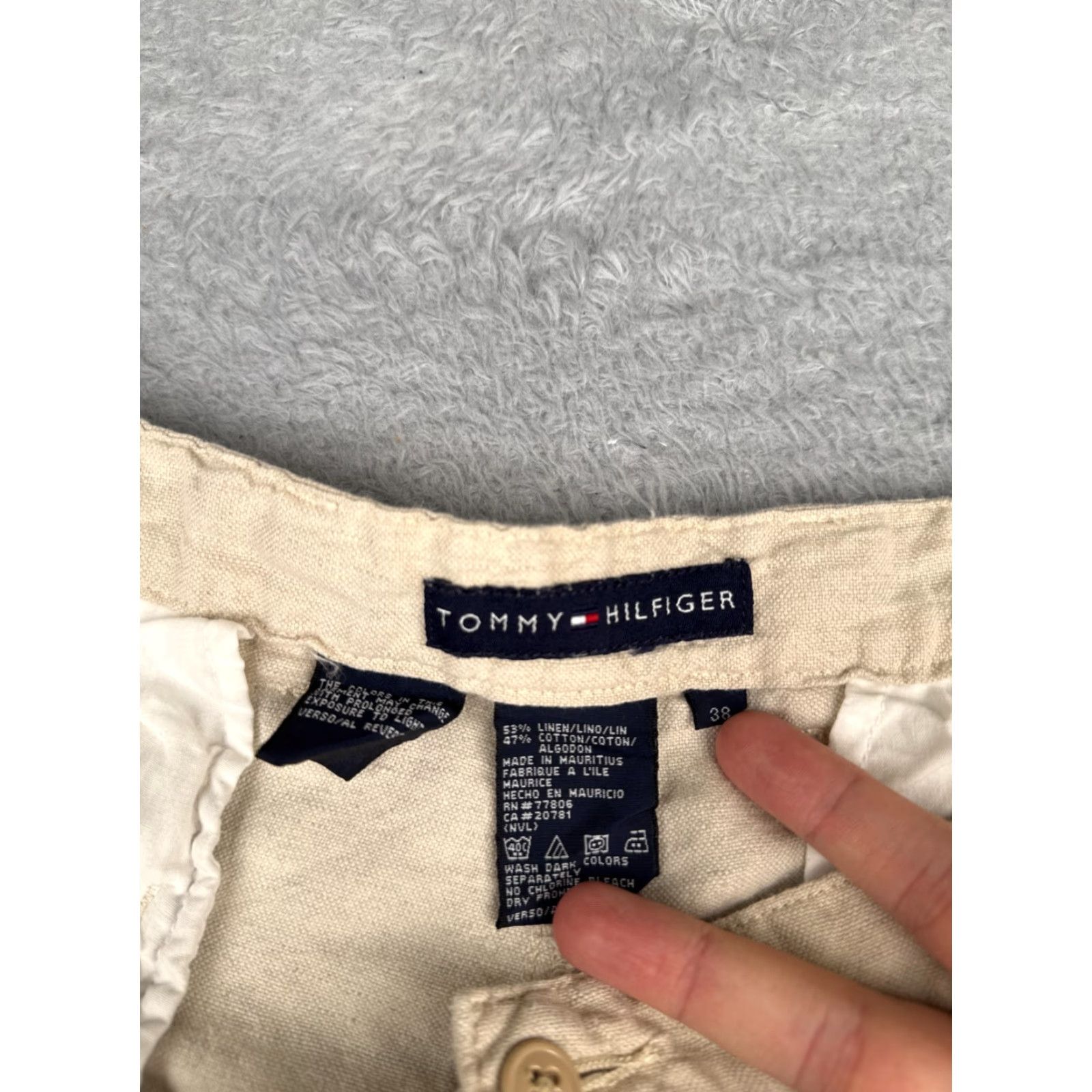 Tommy Hilfiger Tommy Hilfiger Shorts Mens 38 Beige Pleated Cotton Linen Blend Beach Vacation 8" Chino Casual, Travel, Workwear, Classic Fit, Beige, 38 Mens Size US 38 / EU 54 - 7 Thumbnail