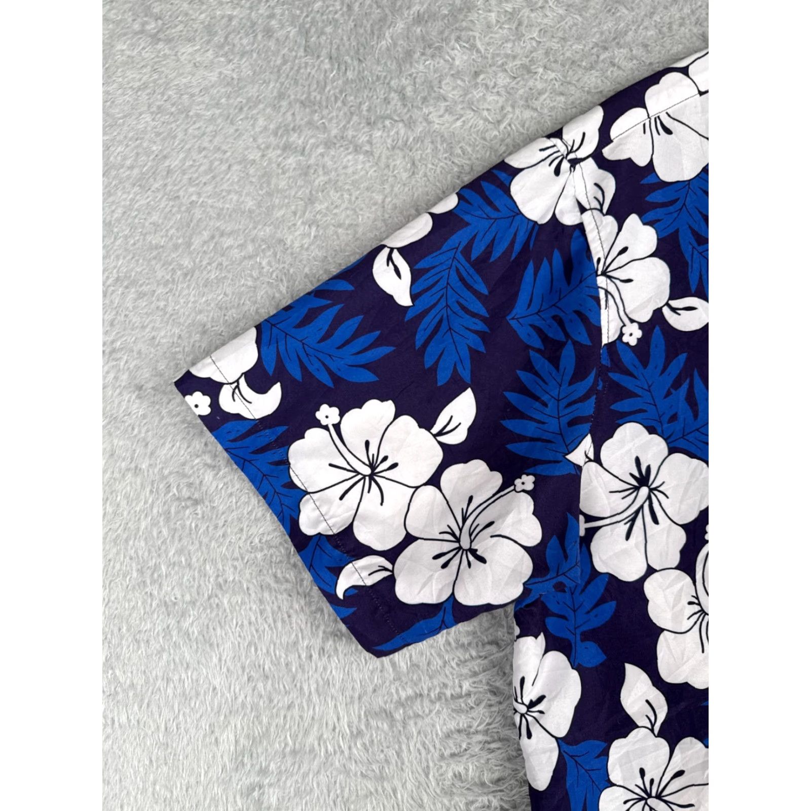 Vintage Alohawear Hawaii Shirt Adult Large Blue White Floral 100% Polyester Button Up Men's Size US L / EU 52-54 / 3 - 3 Thumbnail
