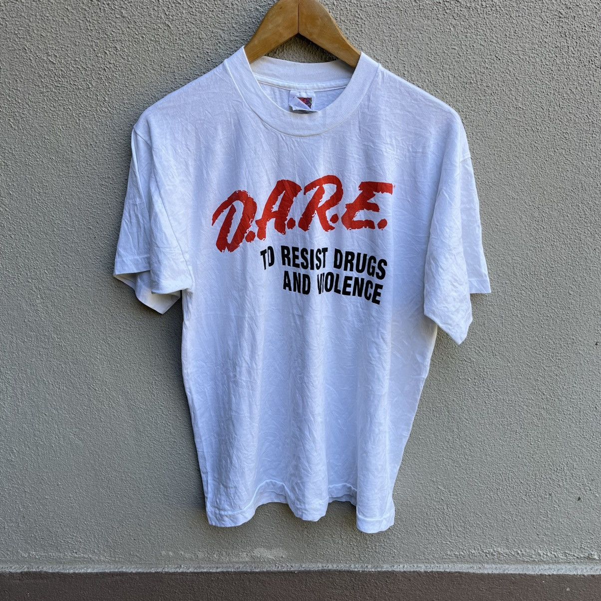 Vintage Vintage 90s DARE drugs tee with signature Size US L / EU 52-54 / 3 - 1 Thumbnail