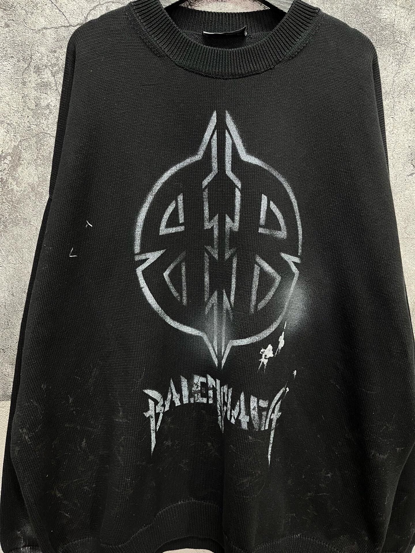 Balenciaga Balenciaga Logo Distressed Crewneck Sweatshirt M Size US M / EU 48-50 / 2 - 2 Thumbnail