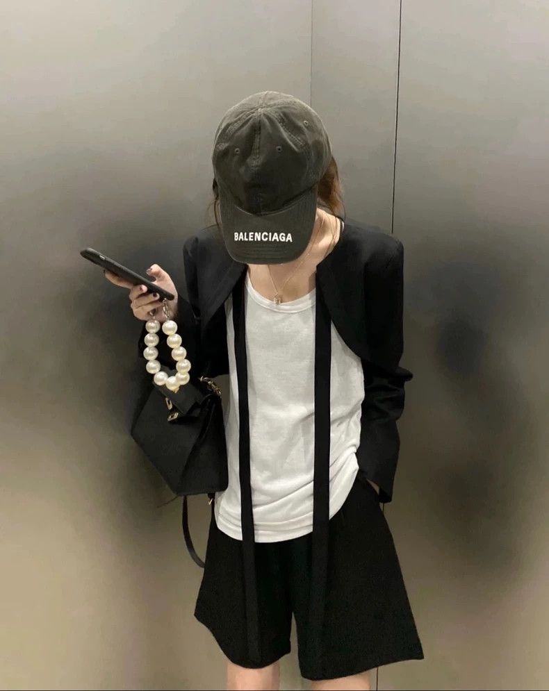Balenciaga Balenciaga Washed and worn-out embroidered logo baseball ca Size ONE SIZE - 3 Thumbnail