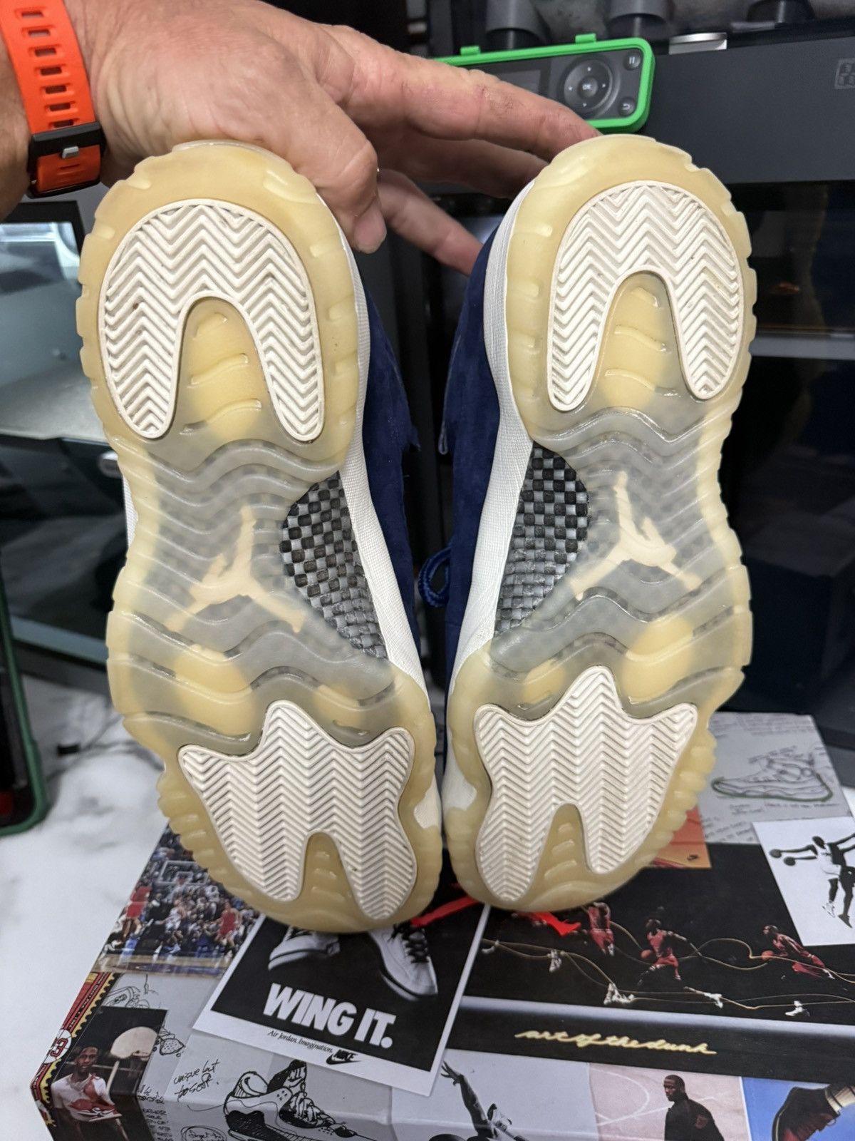 Nike Jordan 11 low derek jeter Size US 11.5 / EU 44-45 - 7 Thumbnail