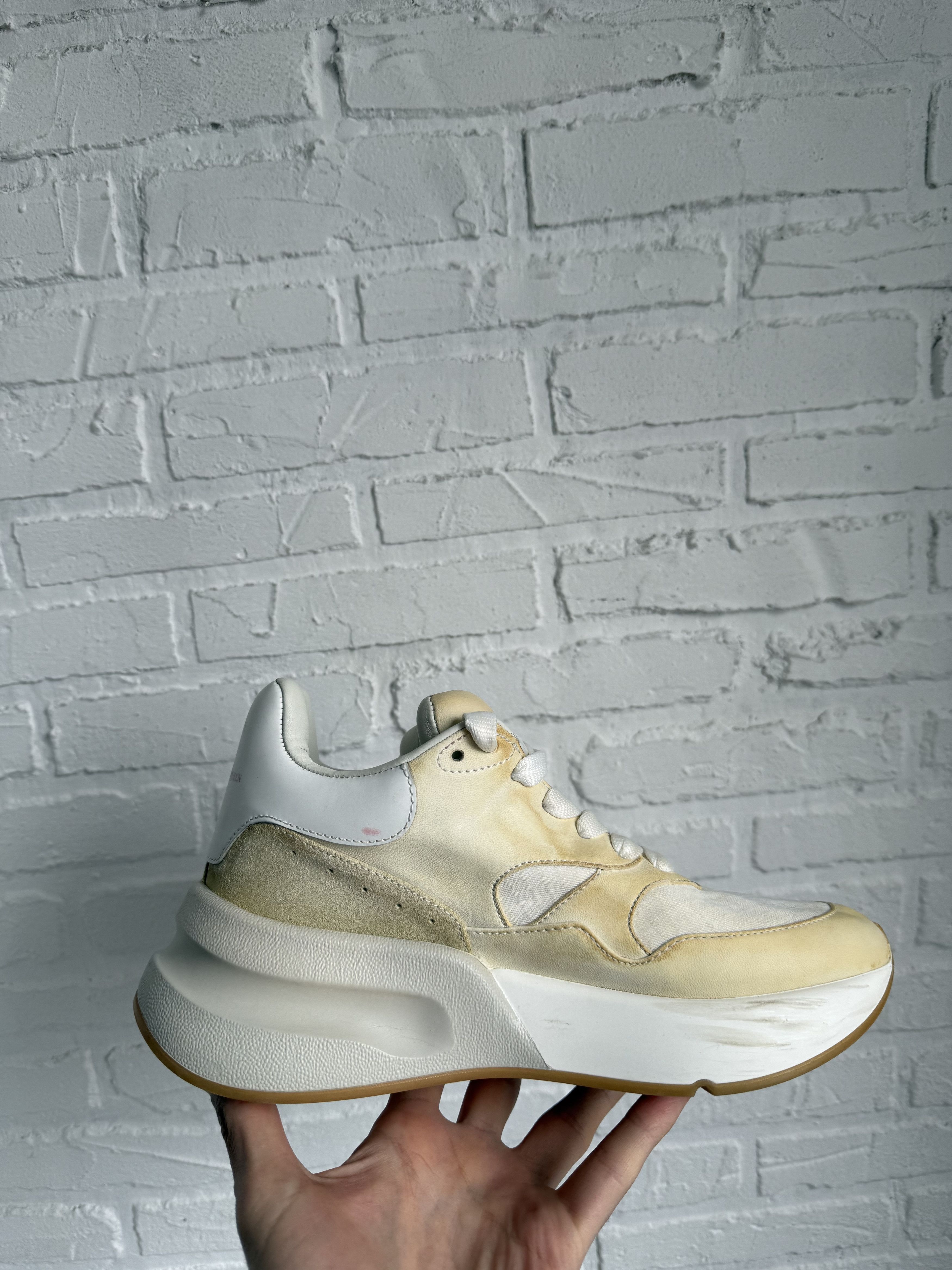 Alexander McQueen Alexander McQueen Joey cream white sneakers Size US 8 / IT 38 - 11 Thumbnail