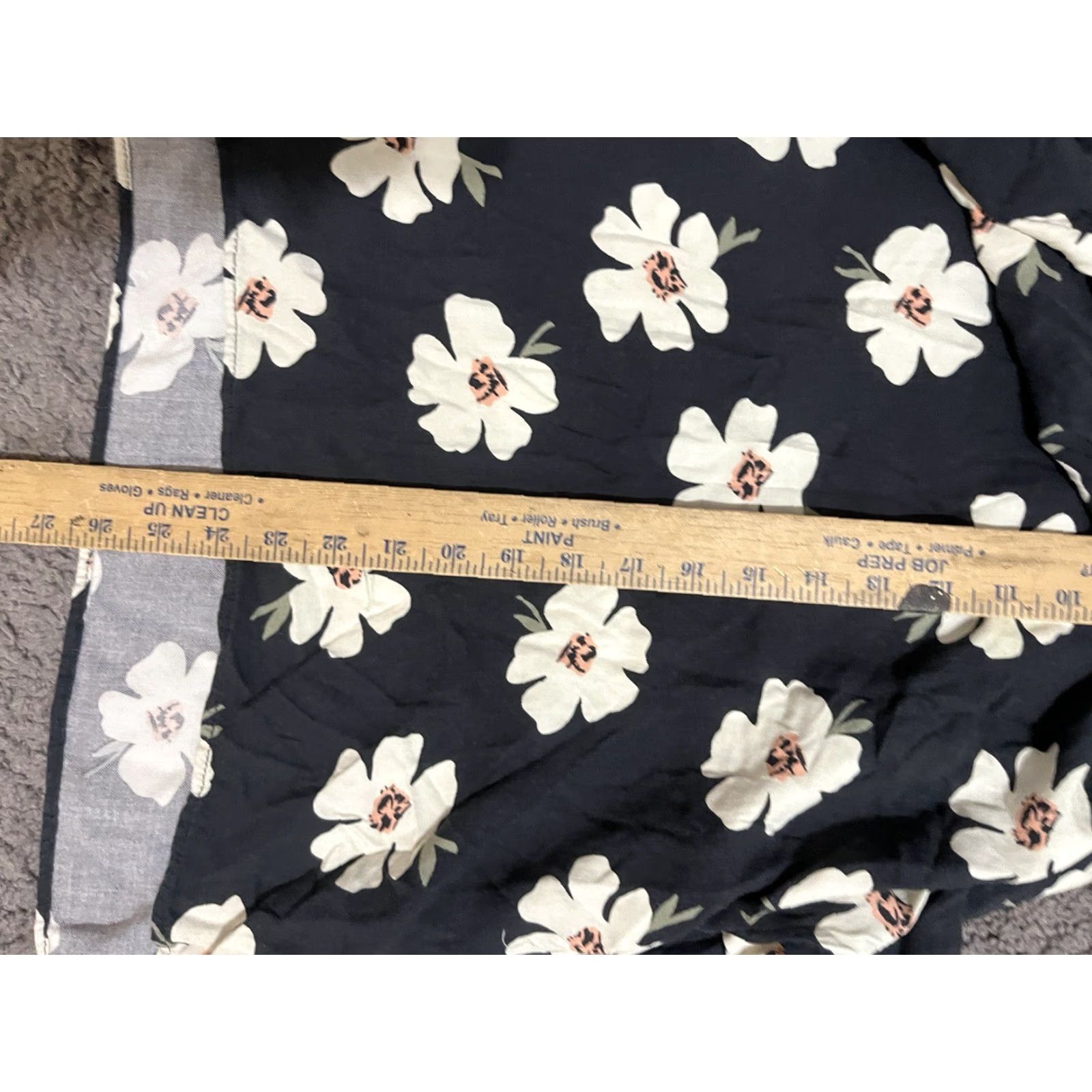 American Eagle Outfitters VINTAGE? No — American Eagle Outfitters Blouse, Floral, Off the Shoulder, Bell Sleeve, V-Neck, Tie Closure, Cropped, Black, Size S, Women Size S / US 4 / IT 40 - 5 Thumbnail