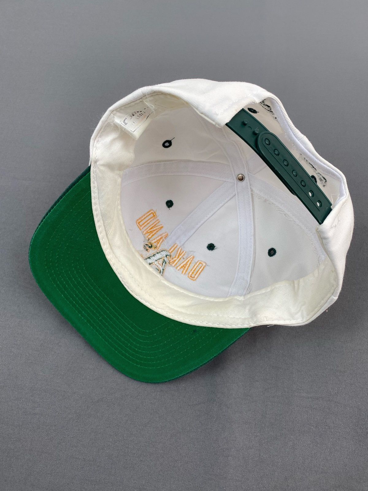 Vintage 1990’s Vintage Oakland Athletics Two Tone Snap Back Size ONE SIZE - 9 Thumbnail