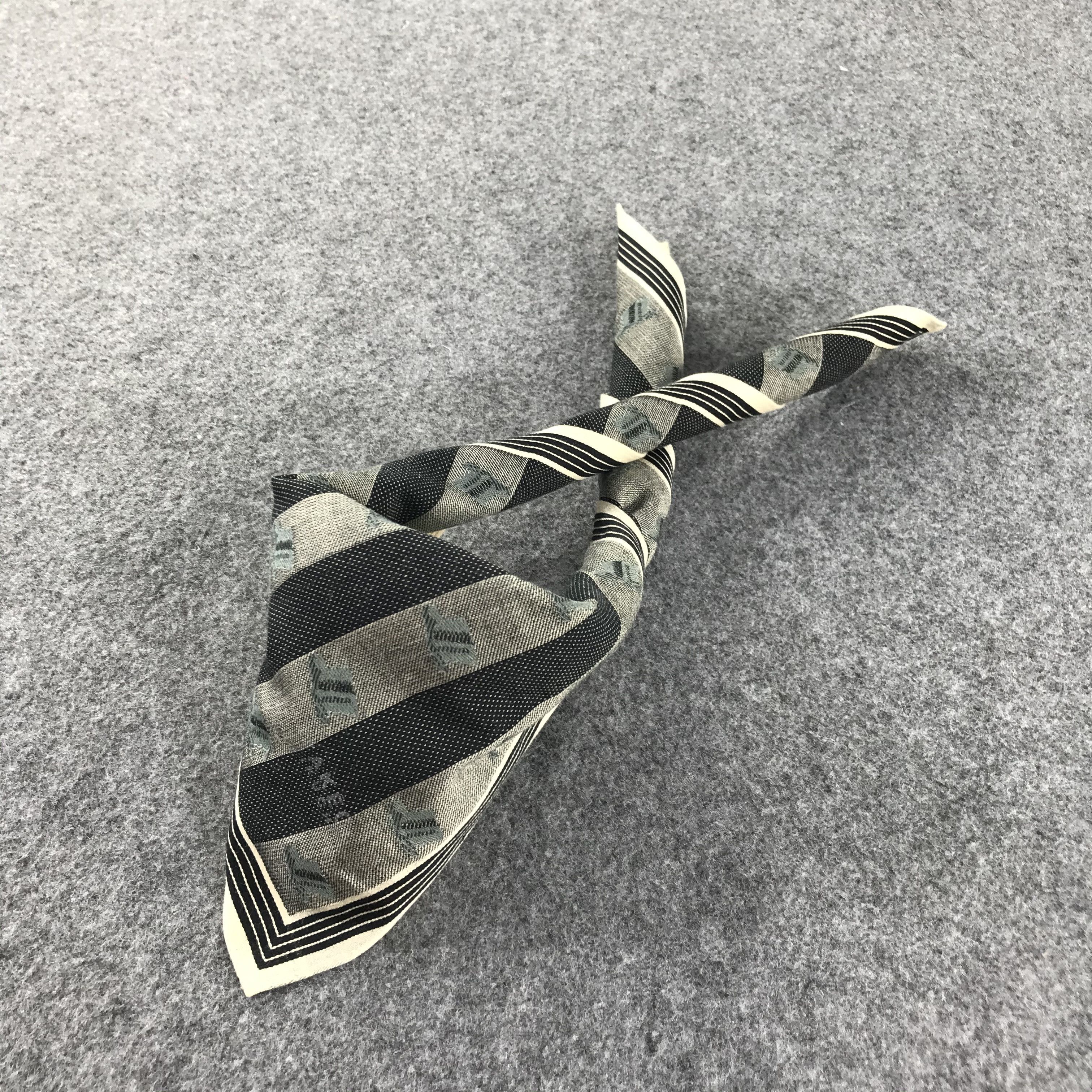 Takeo Kikuchi × Vintage Takeo Kikuchi Handkerchief Neckerchief Bandana H144 Size ONE SIZE - 3 Thumbnail