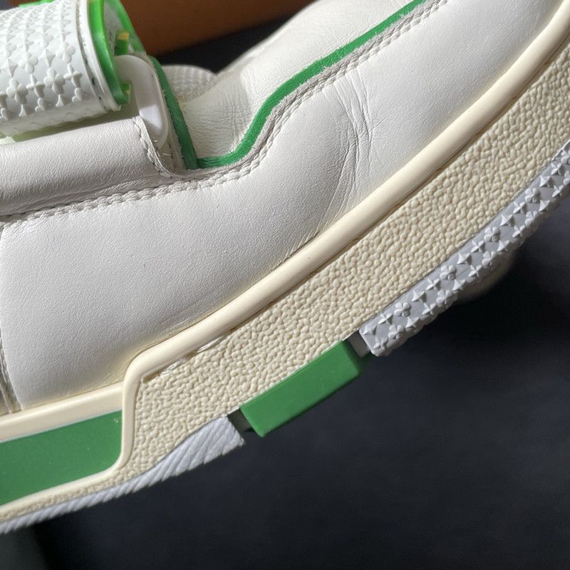 Louis Vuitton Louis Vuitton Classic Pattern Vintage Fashion Sneakers -250 Size US 9.5 / EU 42-43 - 8 Thumbnail